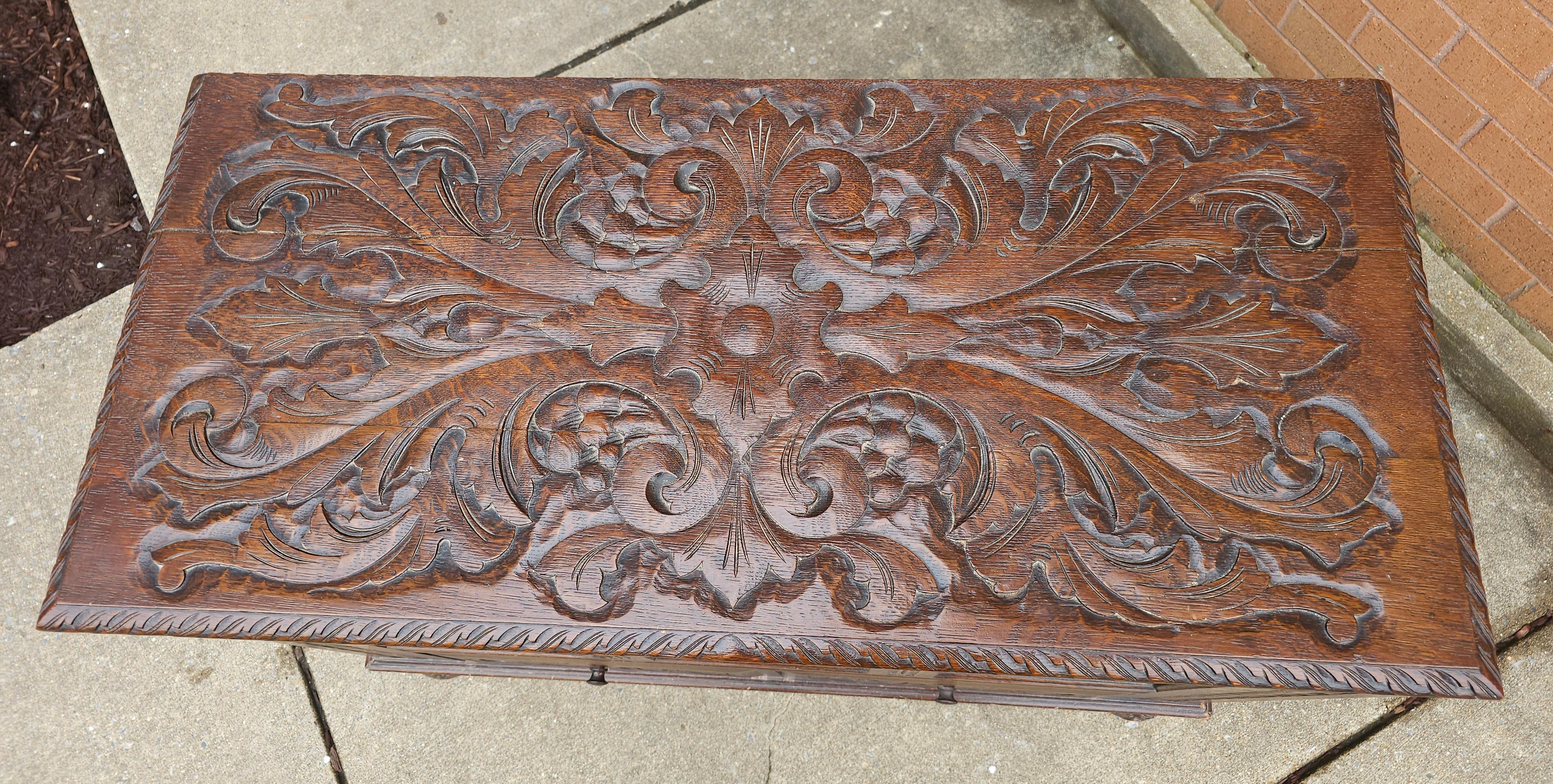 Early 20th Century Elizabethan Style Hand Carved Oak Storage / Blanket Chest For Sale 3