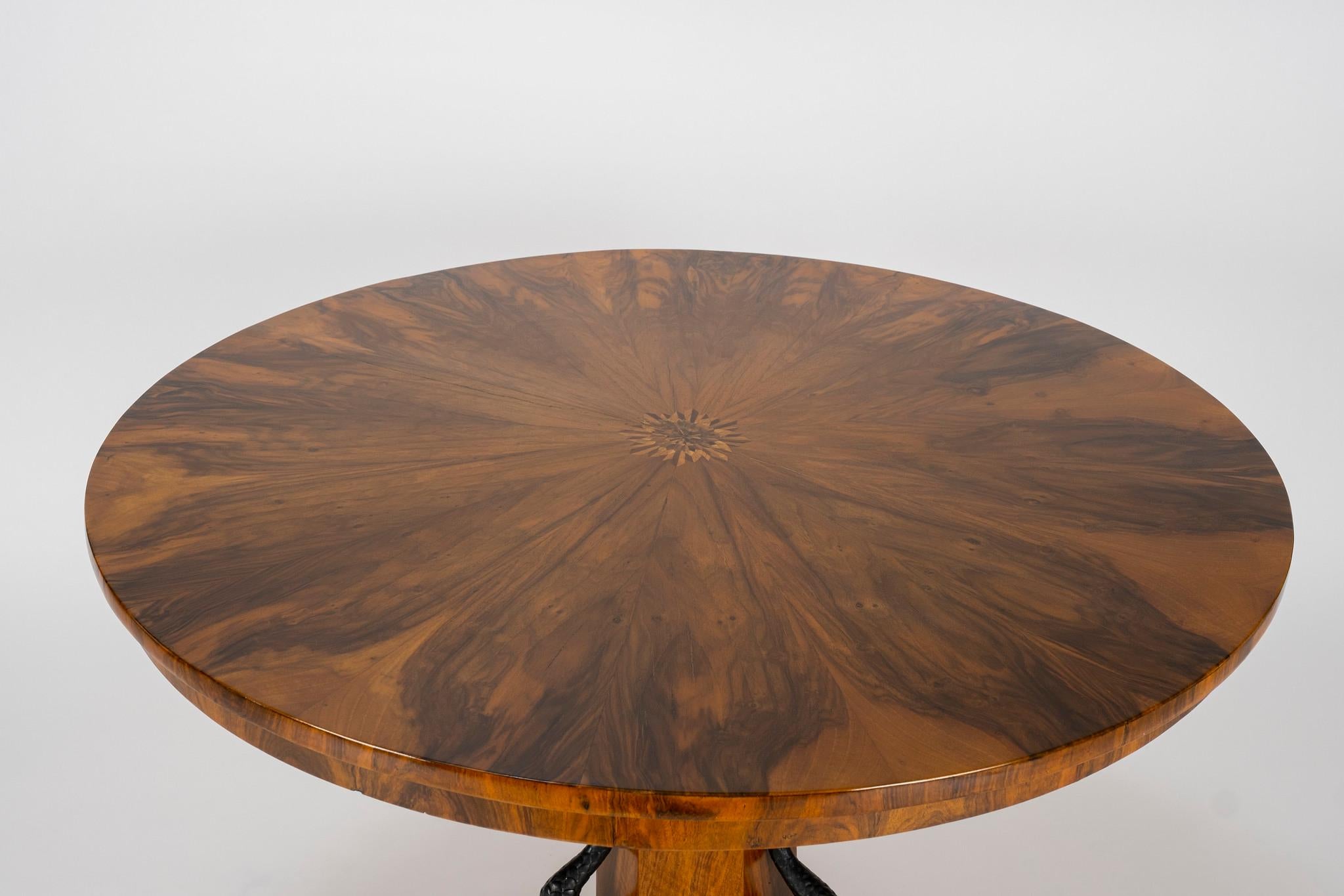 Early 20th Century Empire Center Table In Good Condition For Sale In Houston, TX