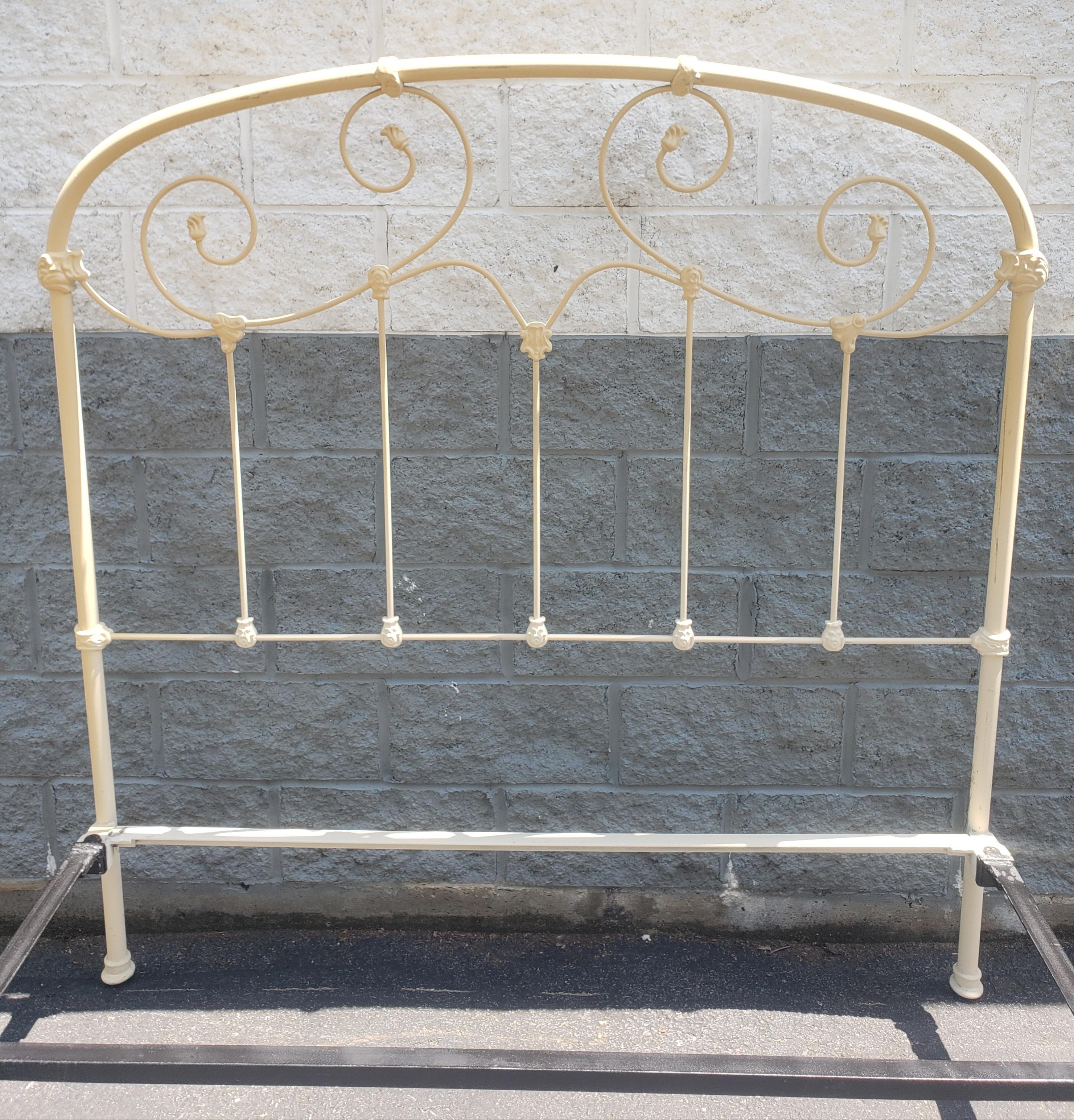 Early 20th Century Enamel Painted Metal Queen Size Bed 1