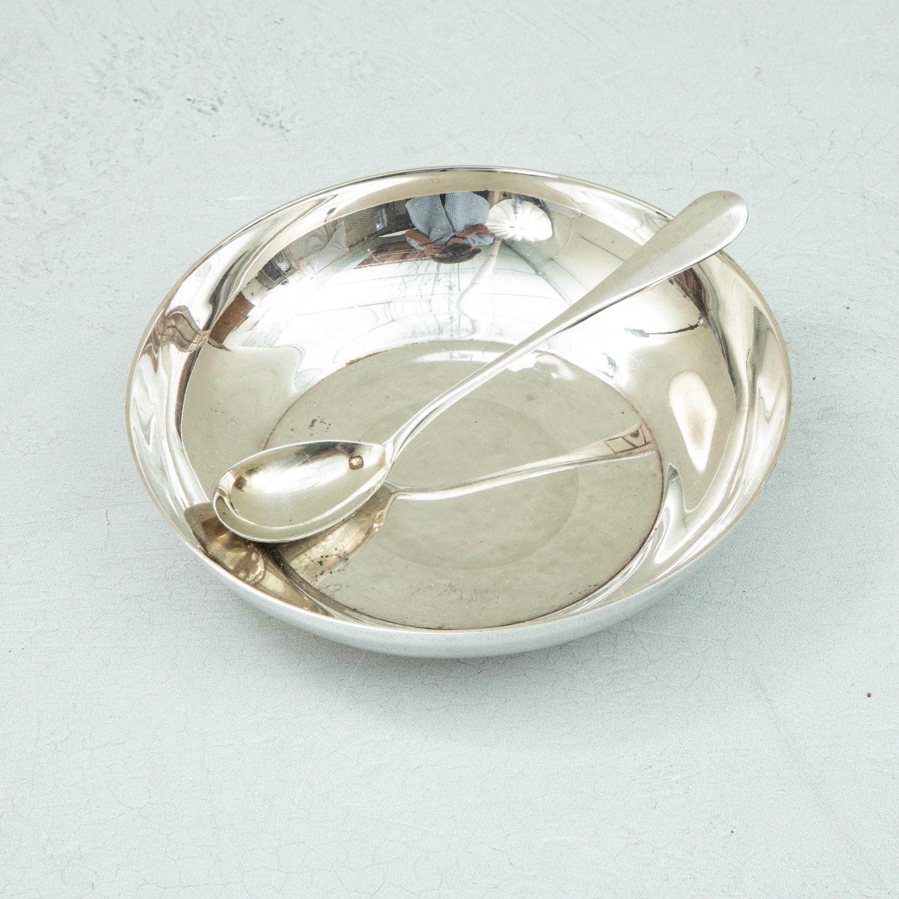 Early 20th Century English Art Deco Period Silver Plate Yacht Cocktail Service For Sale 13