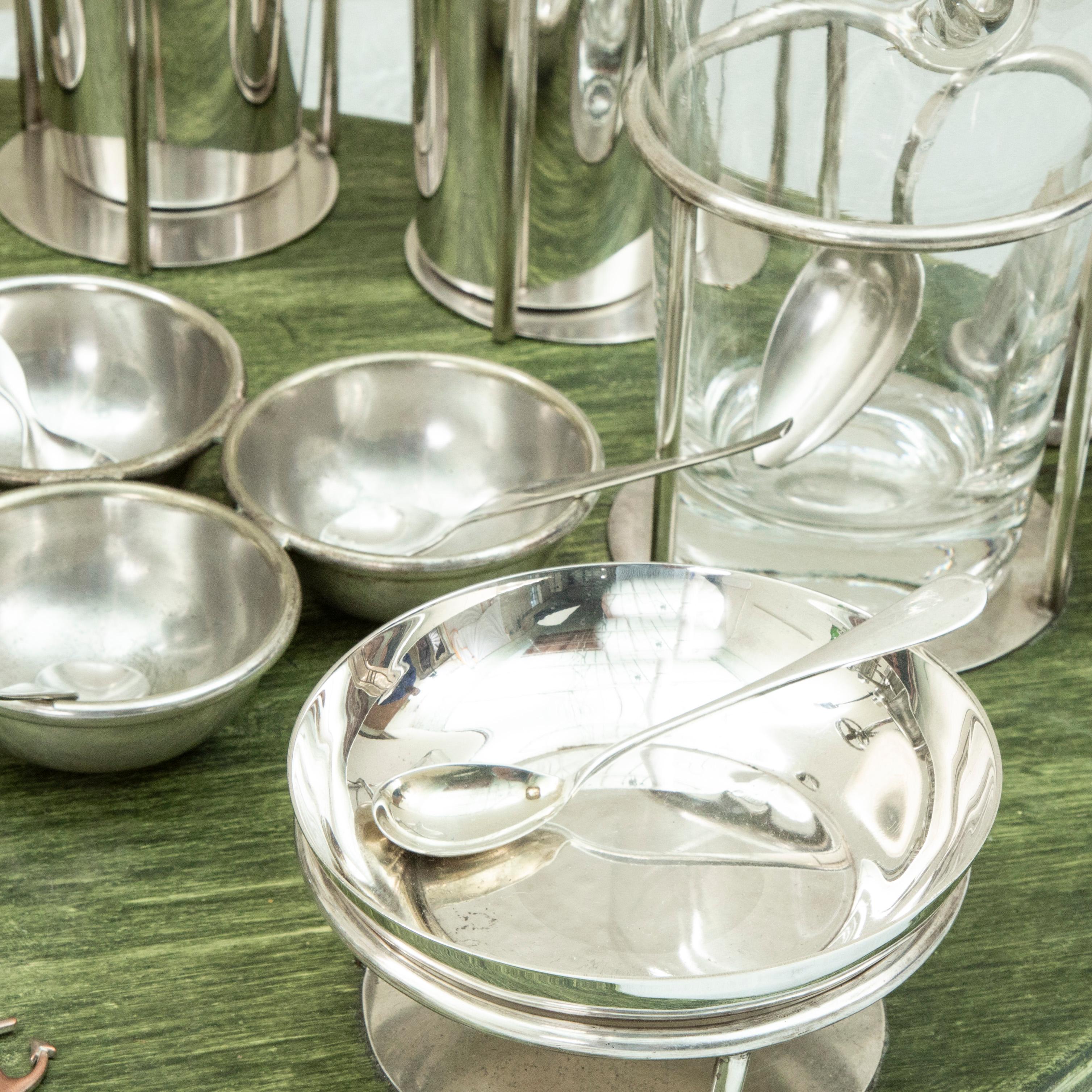 Early 20th Century English Art Deco Period Silver Plate Yacht Cocktail Service For Sale 1