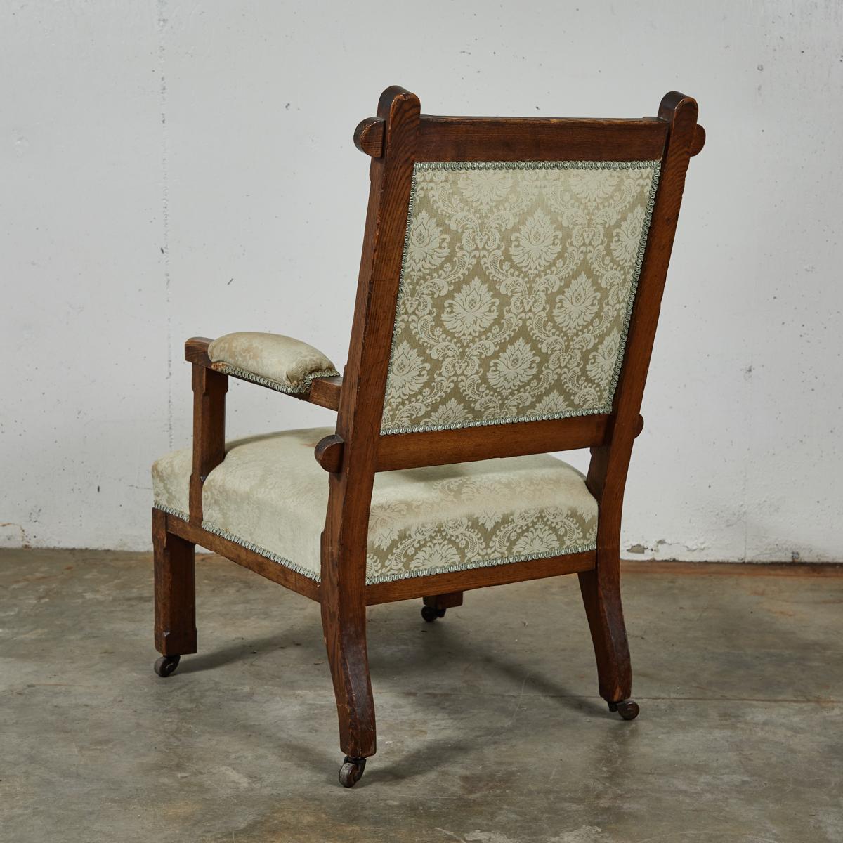 Early 20th Century English Arts & Crafts Oak Chair 2