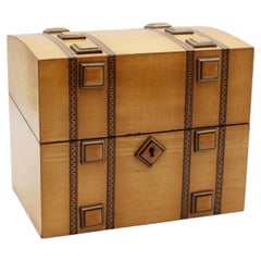 Early 20th Century English Arts & Crafts to Art Deco Satinwood Box