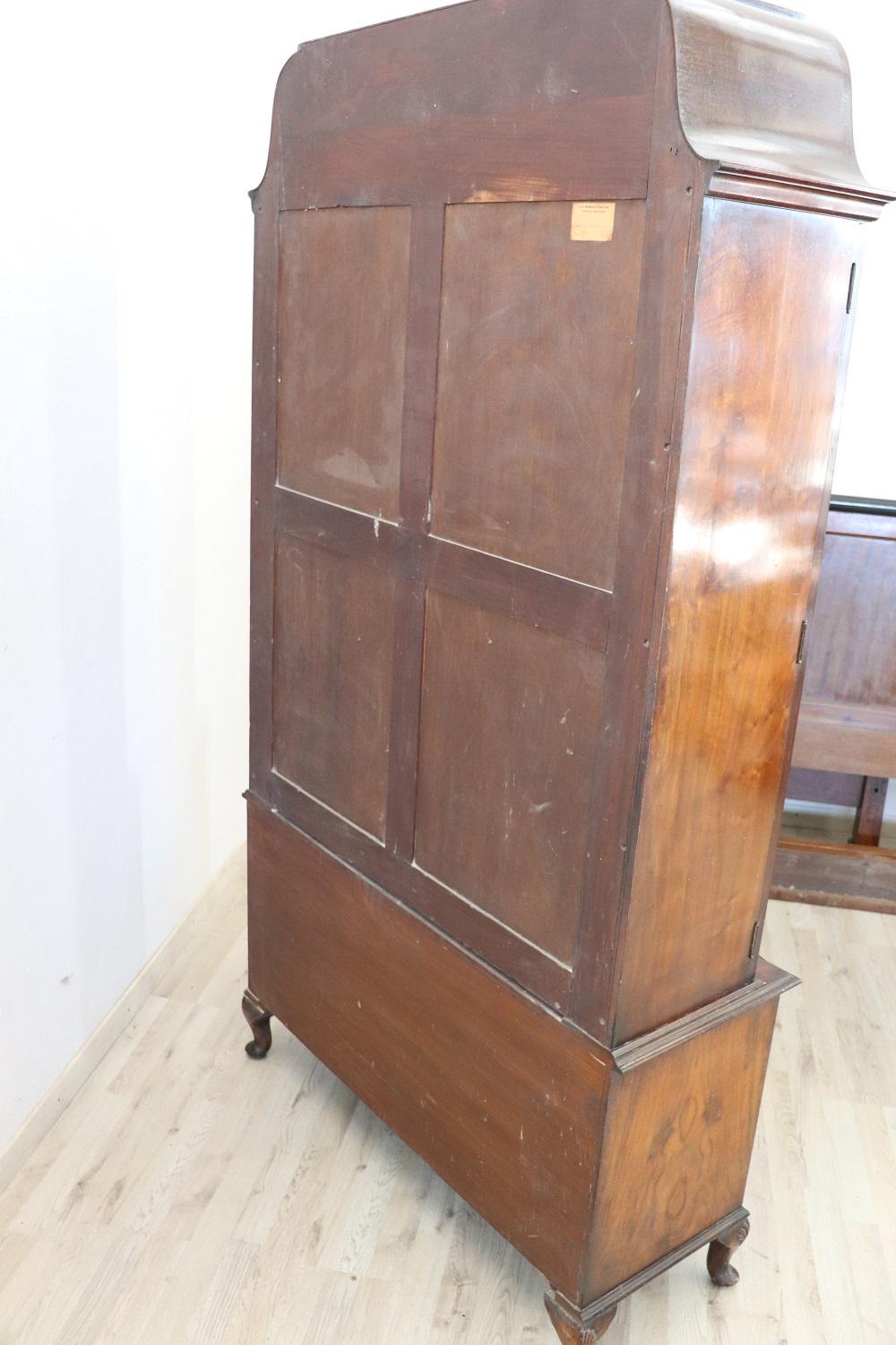 Early 20th Century English Bookcase in Briar Walnut Wood 10