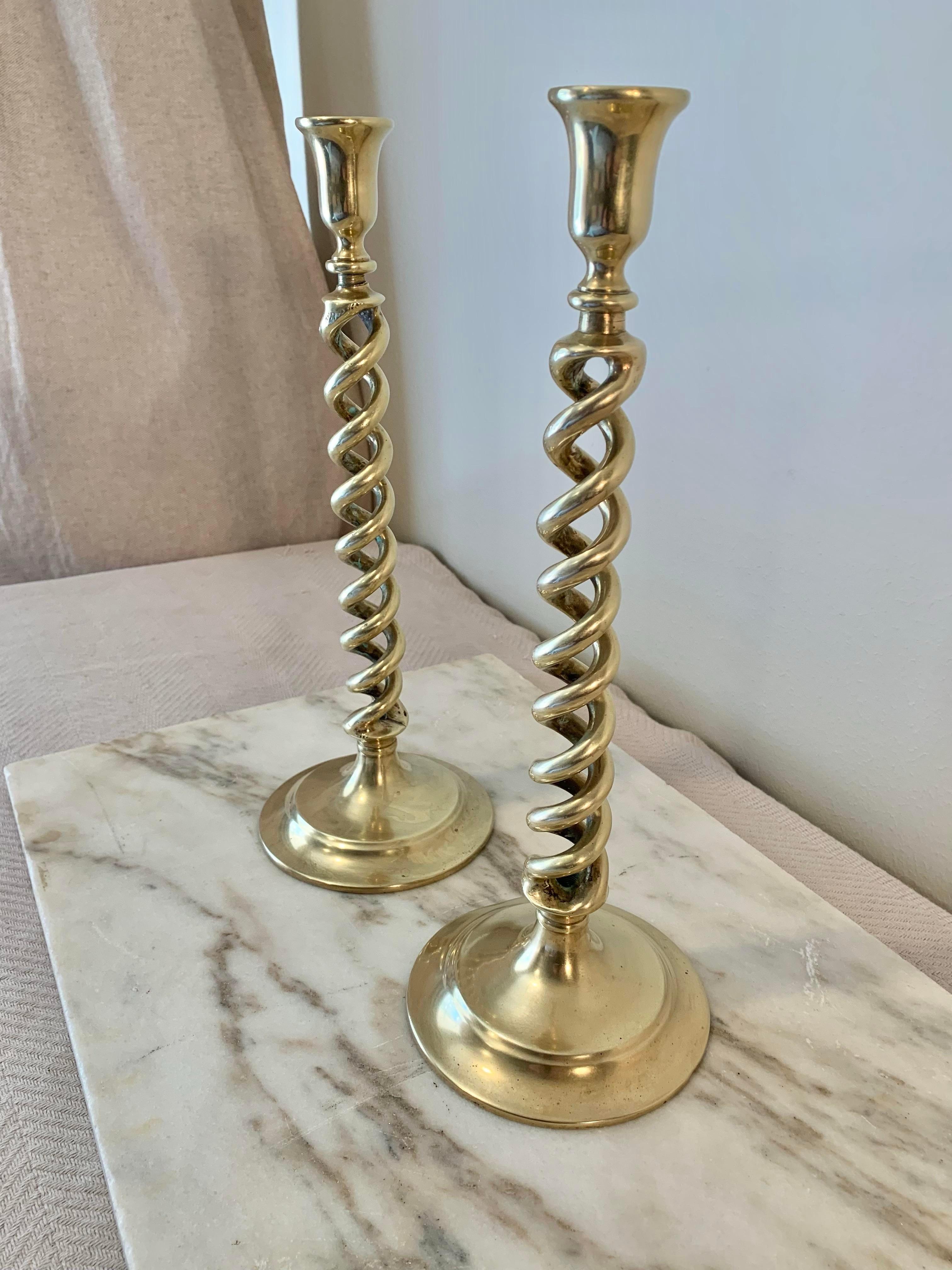 Early 20th Century English Brass Barley Twist Candlesticks - a Pair In Good Condition In Burton, TX
