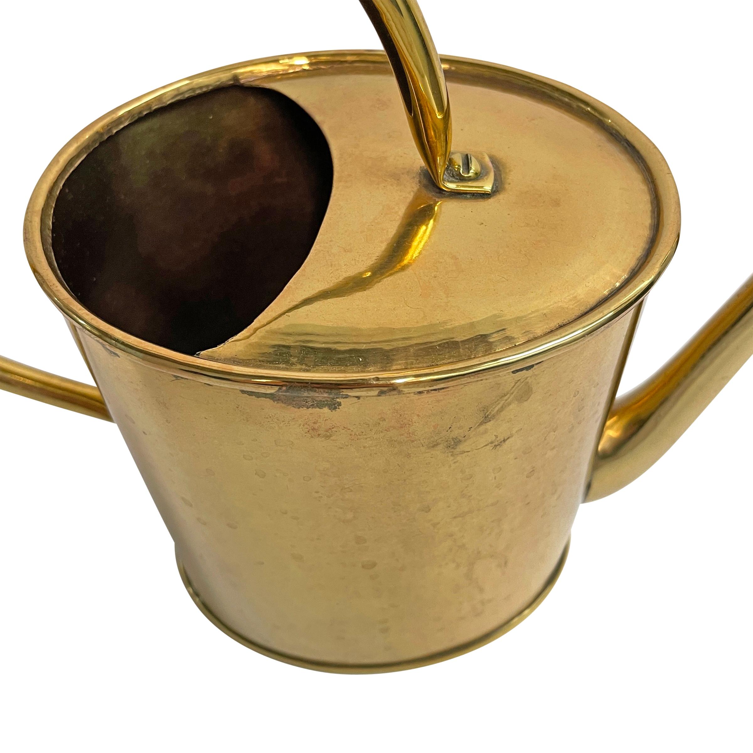 Early 20th Century English Brass Watering Can For Sale 2
