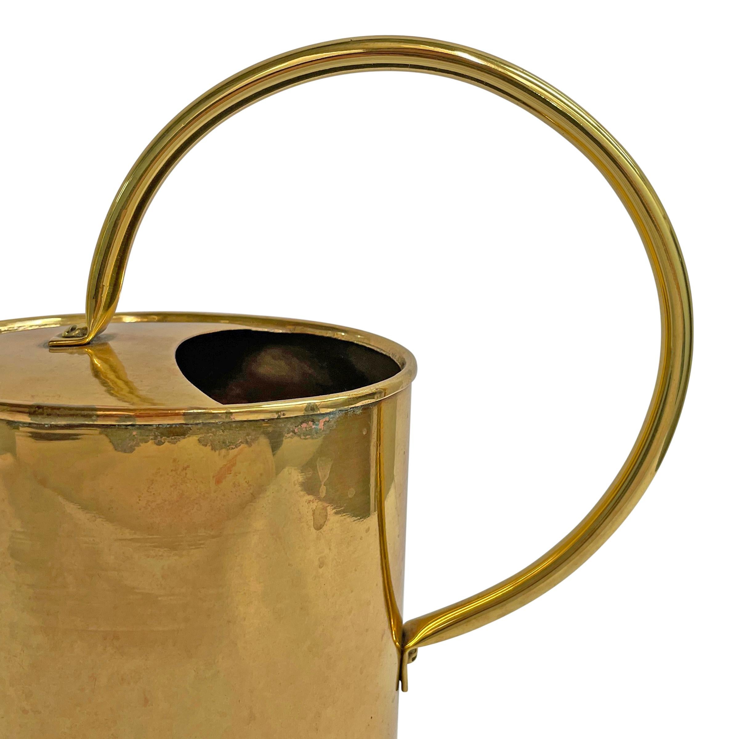 Early 20th Century English Brass Watering Can For Sale 3
