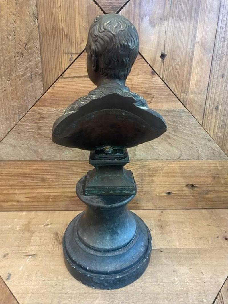 Early 20th Century English Bronze Bust of Walter Scott on Pedestal In Good Condition For Sale In Middleburg, VA