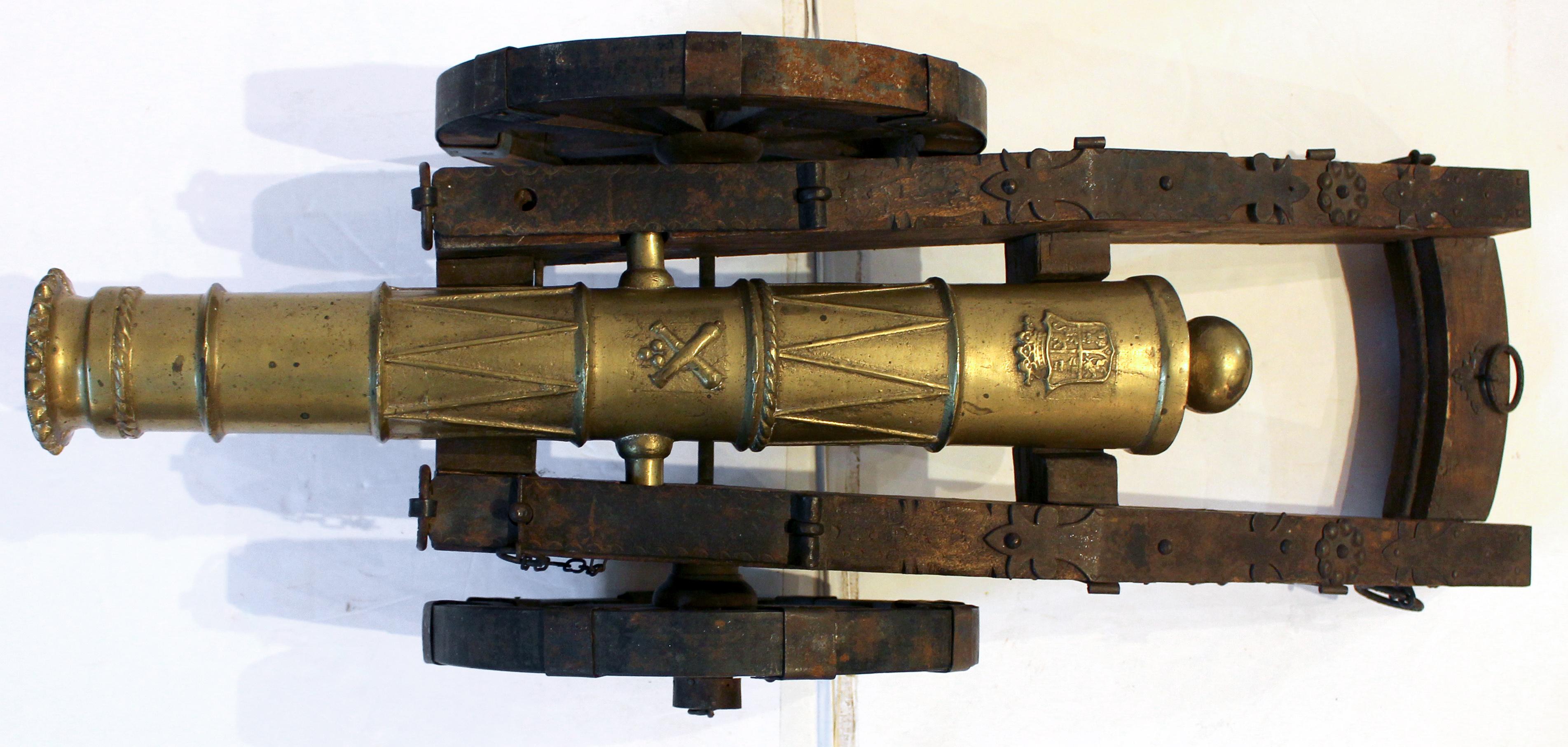 Modello di cannone in bronzo inglese dell'inizio del XX secolo In condizioni buone in vendita a Chapel Hill, NC