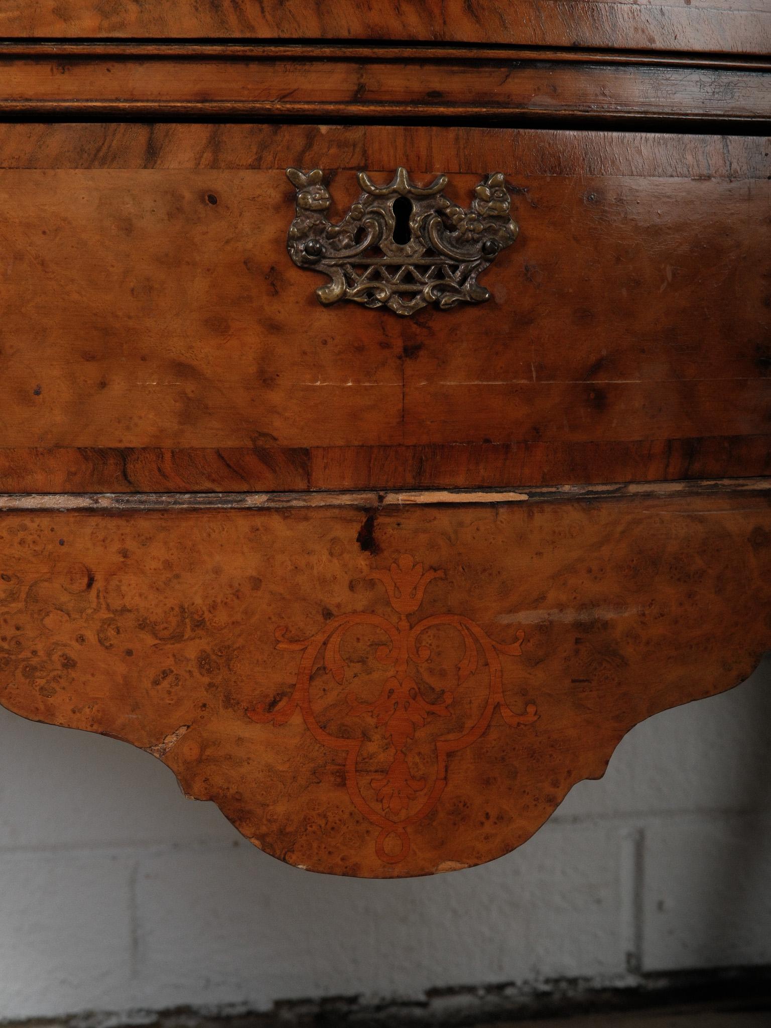 Early 20th Century English Burl Walnut Chippendale-Style Lowboy Ball-and-Claw For Sale 7
