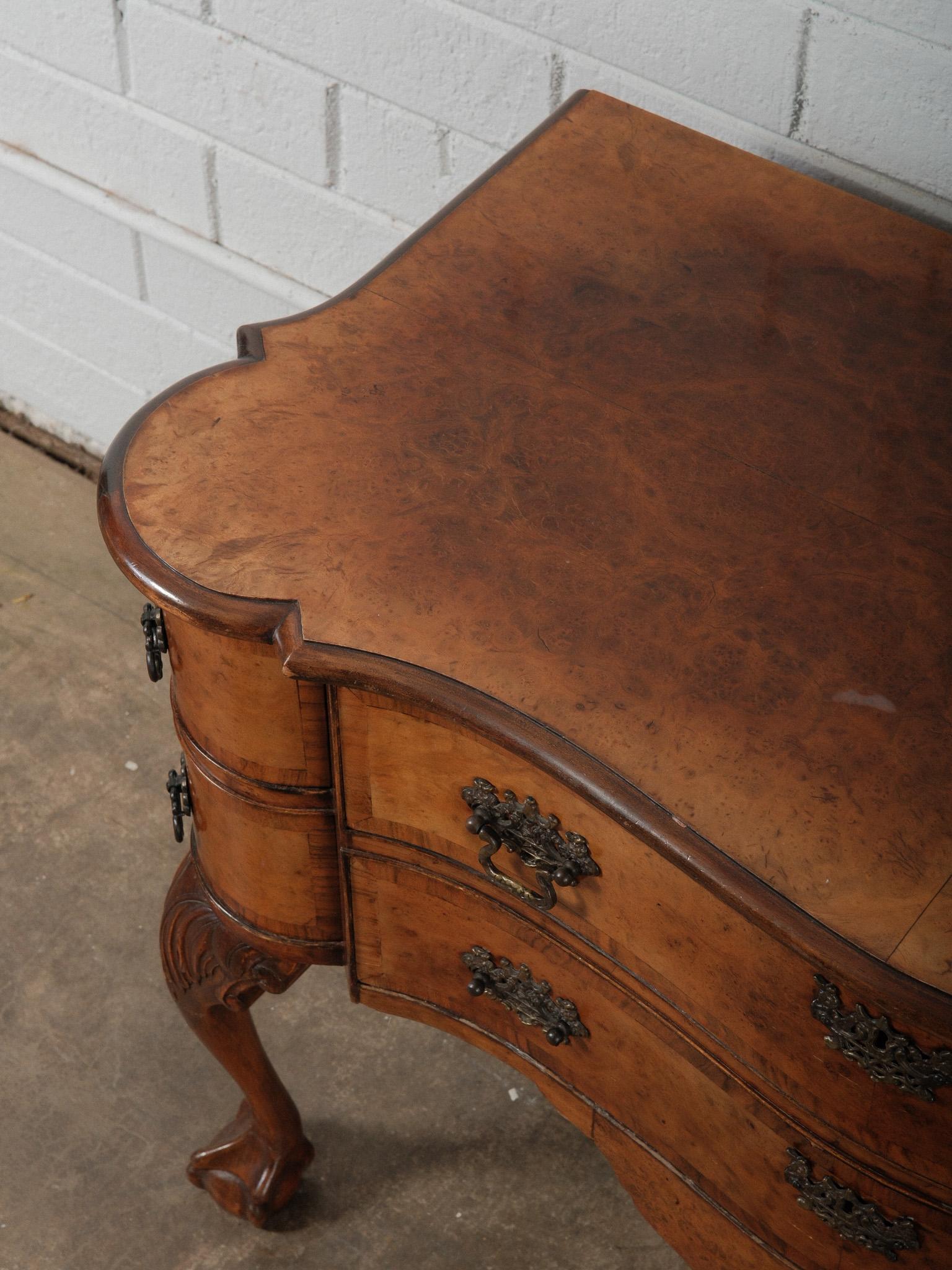 Early 20th Century English Burl Walnut Chippendale-Style Lowboy Ball-and-Claw For Sale 1