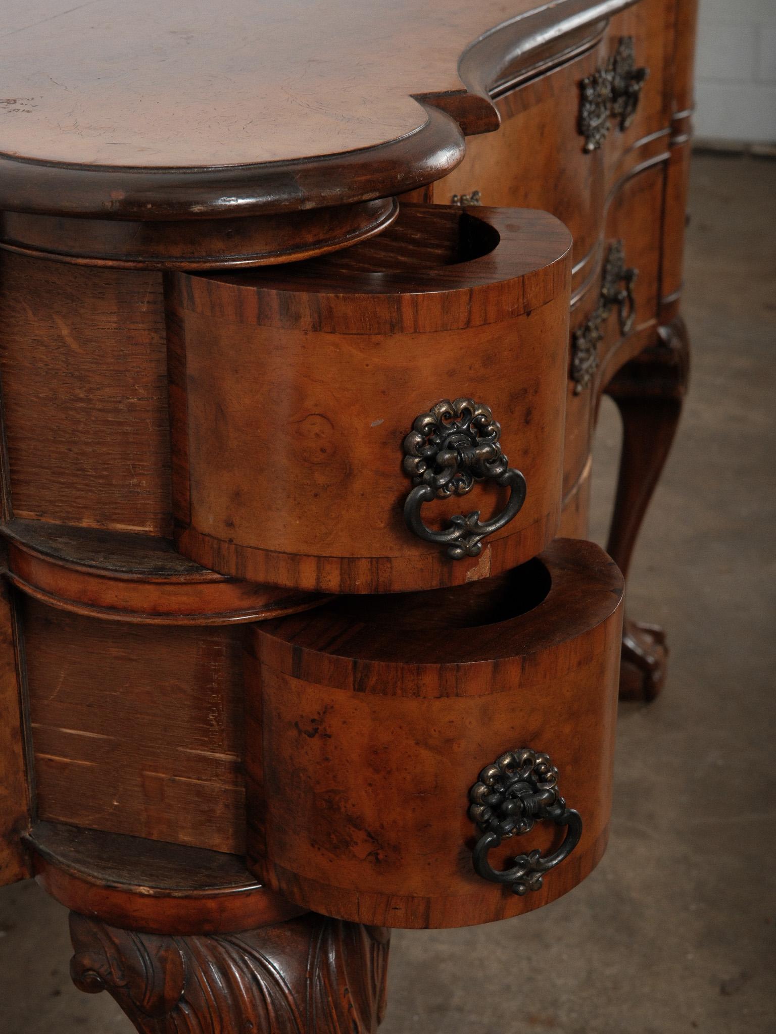 Early 20th Century English Burl Walnut Chippendale-Style Lowboy Ball-and-Claw For Sale 5