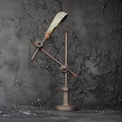 Early 20th Century English Clam Shell Work Bench Lamp