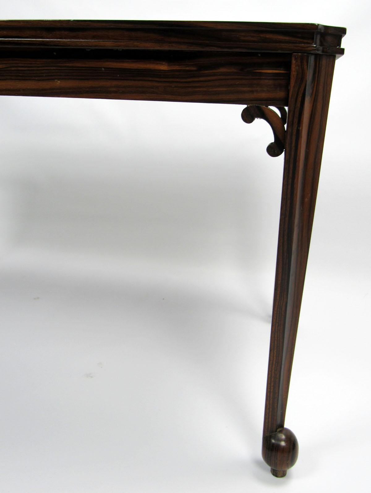 Early 20th Century English Cocktail Table For Sale 1