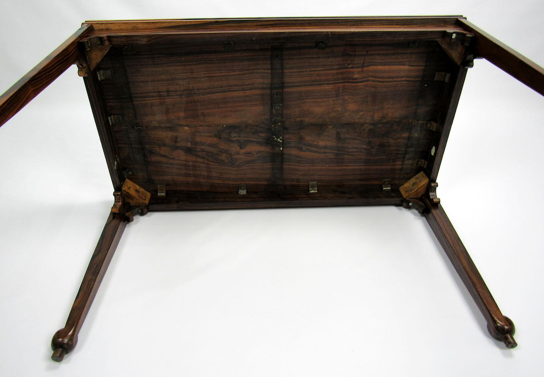 Early 20th Century English Cocktail Table For Sale 5