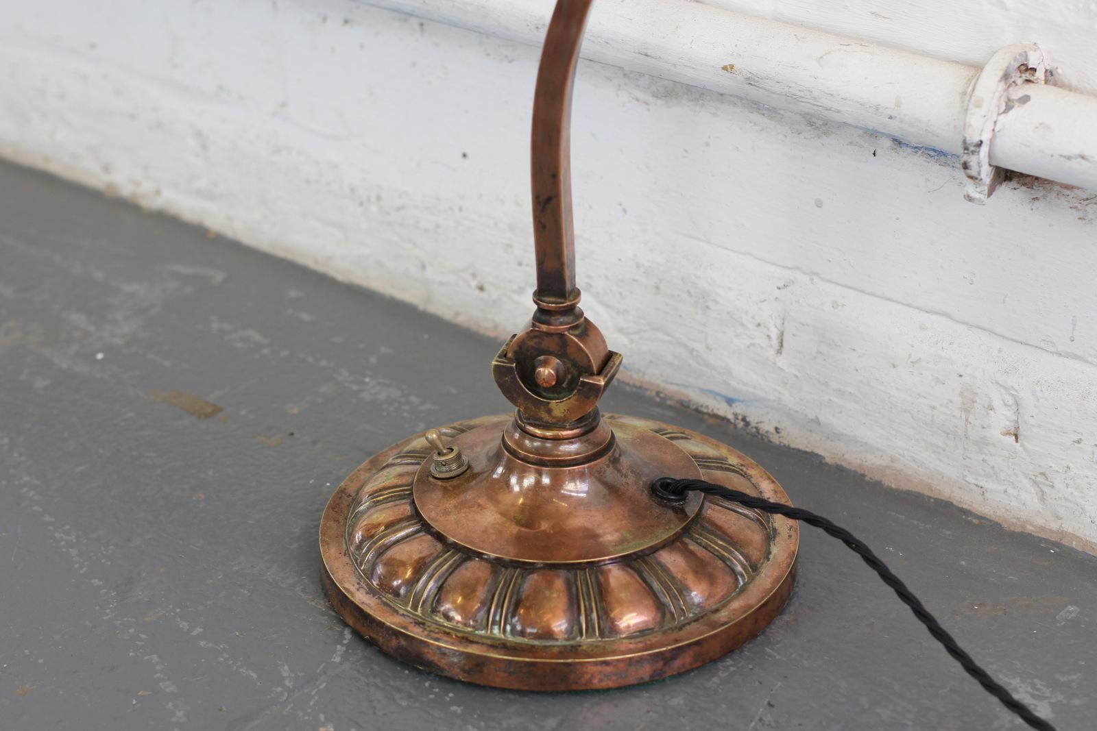 Early 20th Century English Copper Desk Lamp, circa 1910 In Good Condition In Gloucester, GB