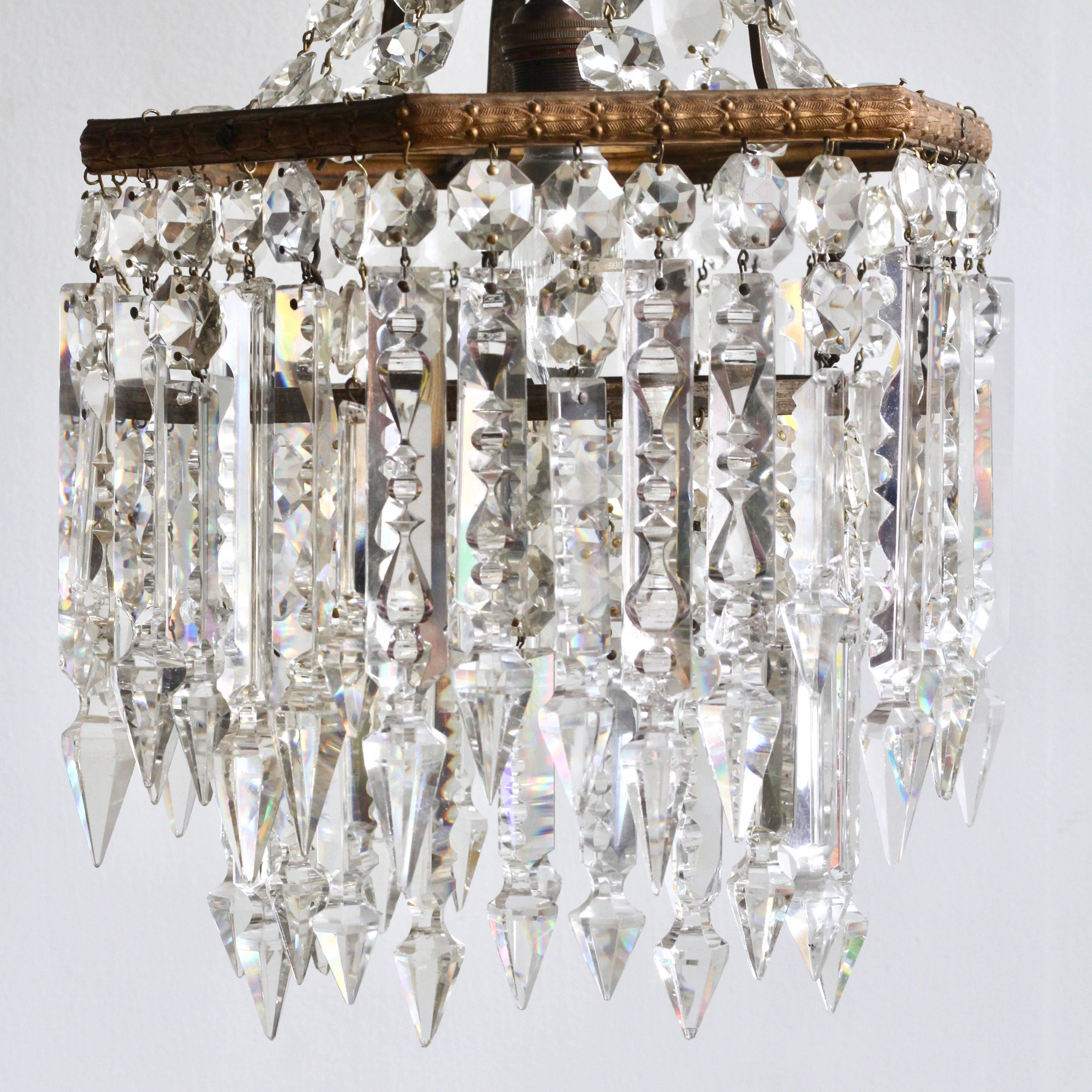 Early 20th Century English Crystal Chandelier with Prince Albert Crystal Lusters 1