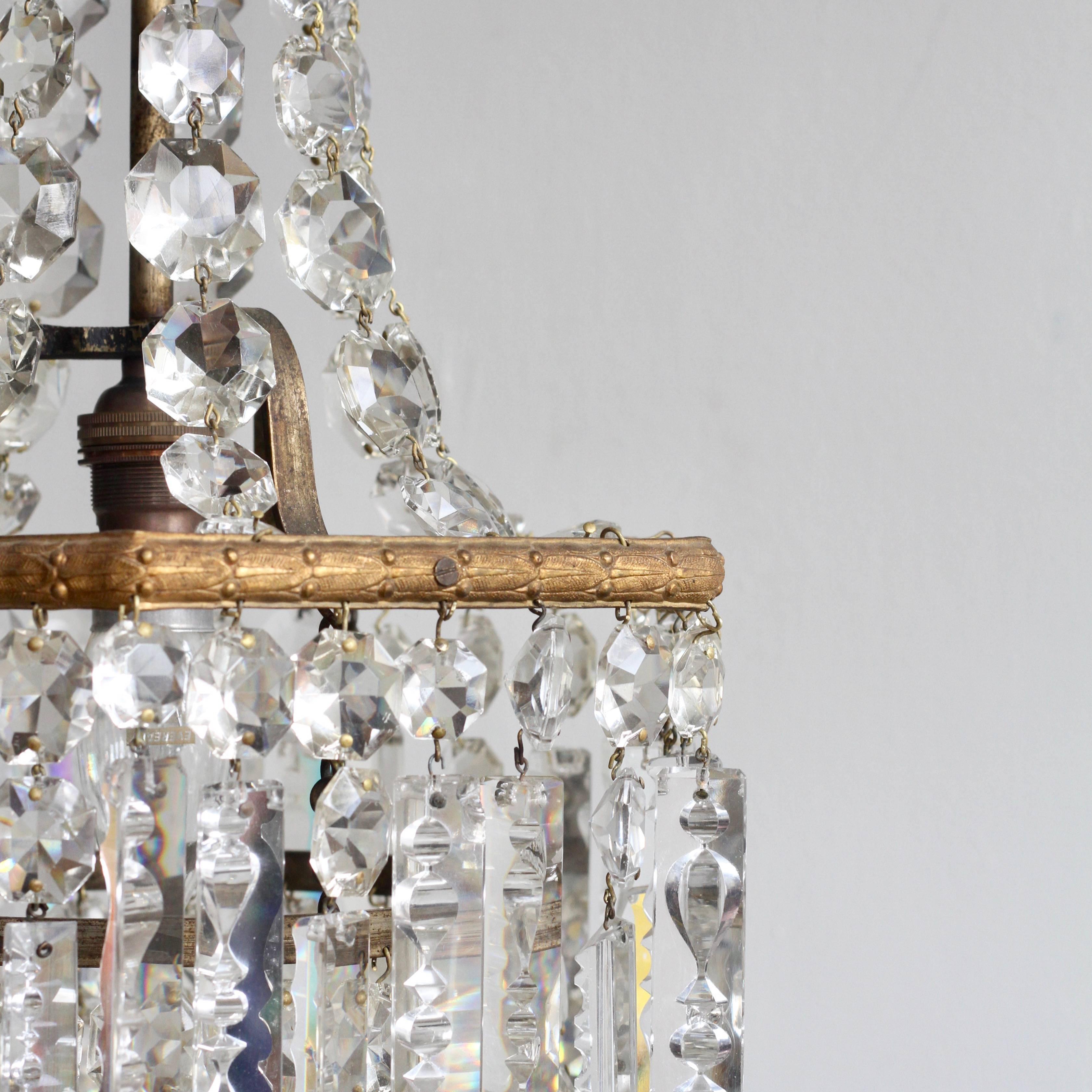 Early 20th Century English Crystal Chandelier with Prince Albert Crystal Lusters 3
