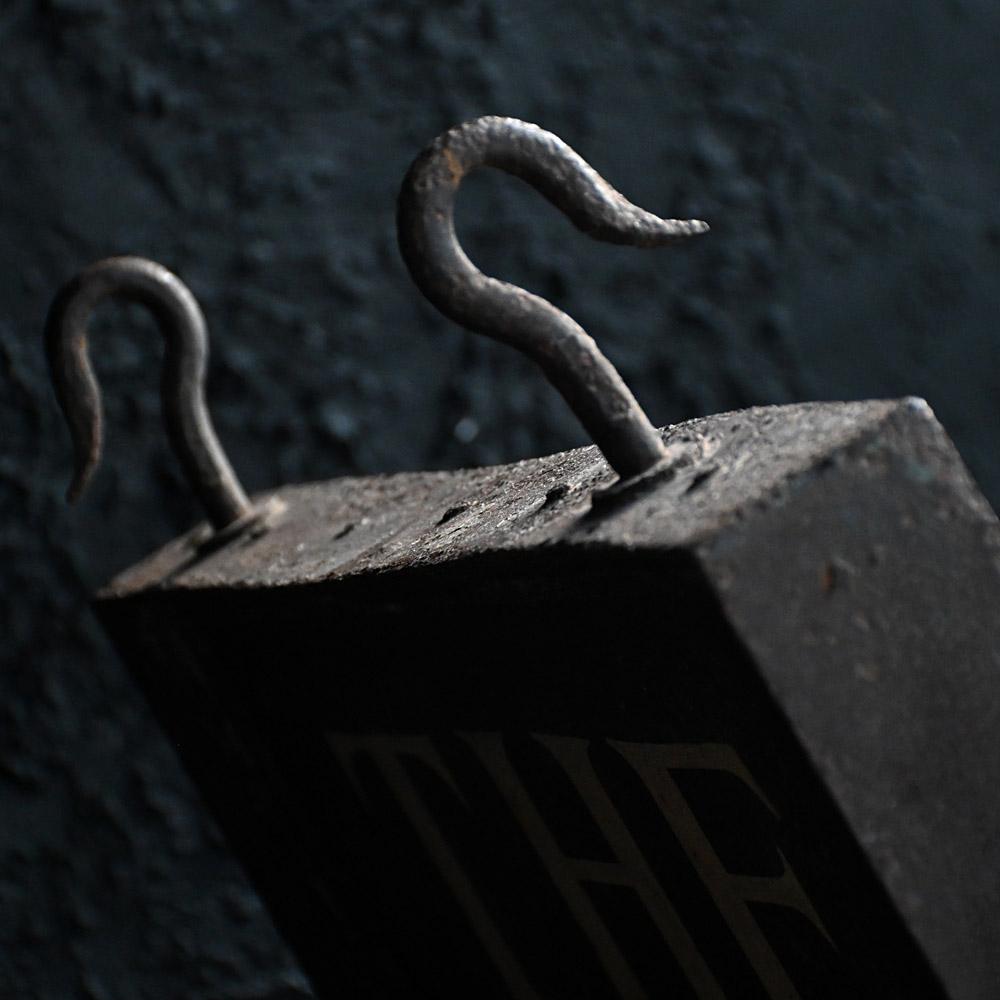 Fatto a mano Insegna commerciale inglese bifacciale per sarti dei primi del Novecento