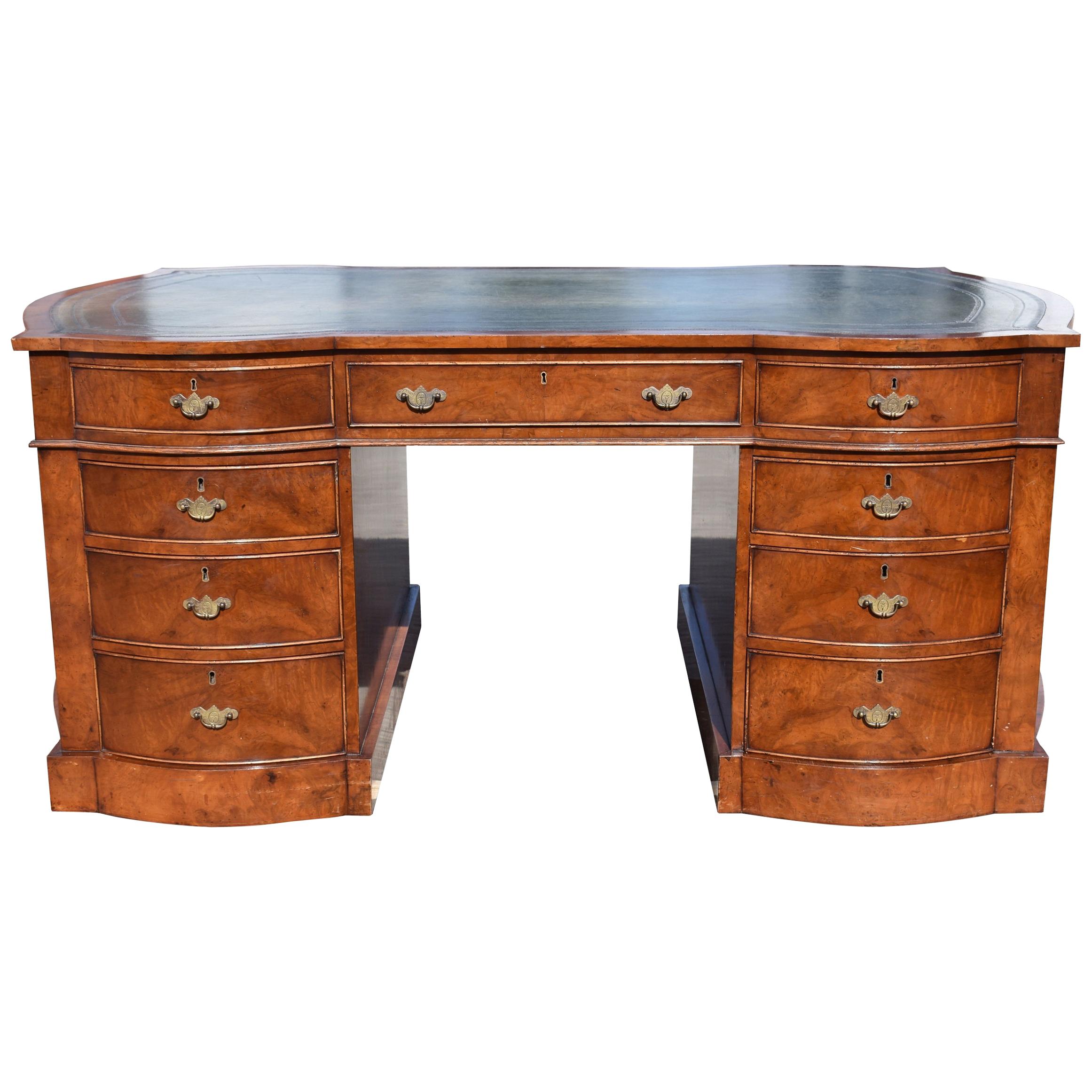 Early 20th Century English Edwardian Burr Walnut Partners Desk