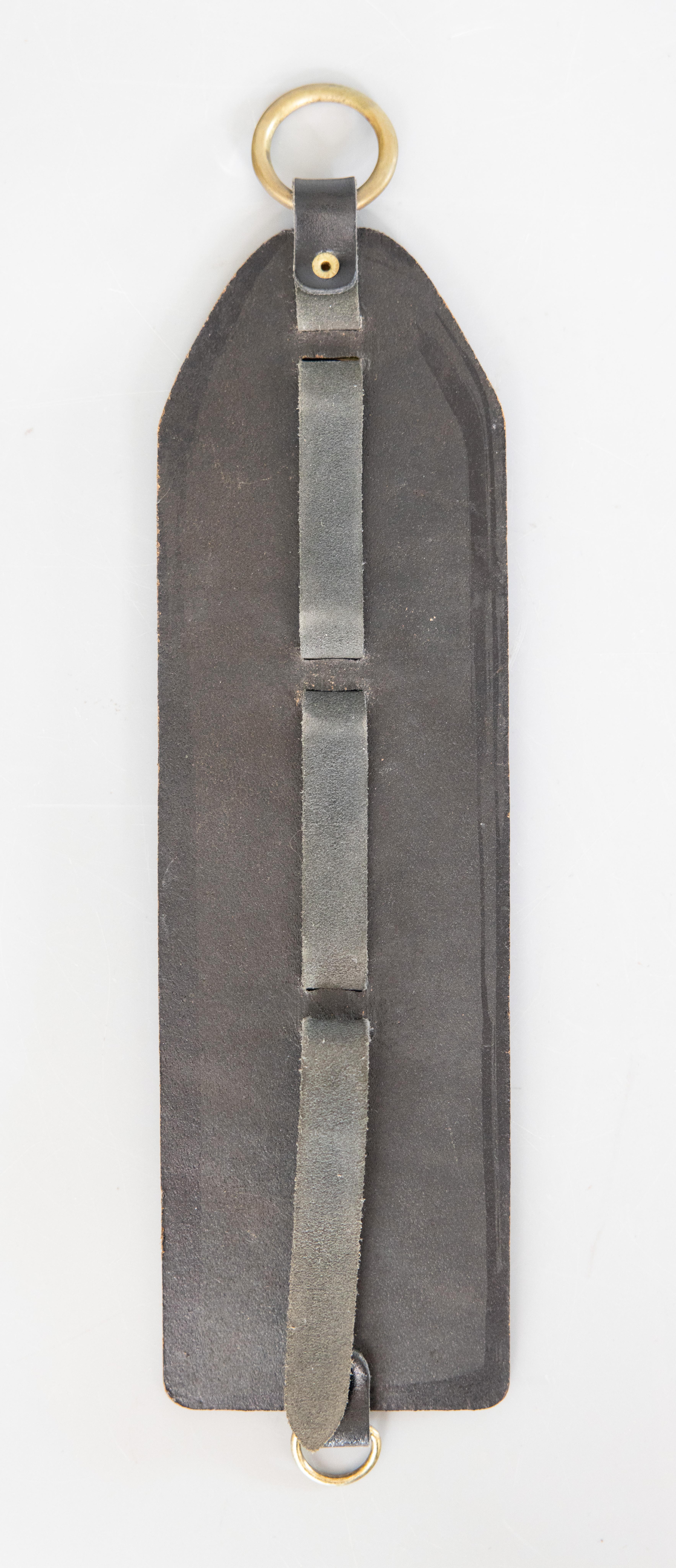Early 20th Century English Equestrian Leather Strap With 3 Horse Brasses For Sale 2