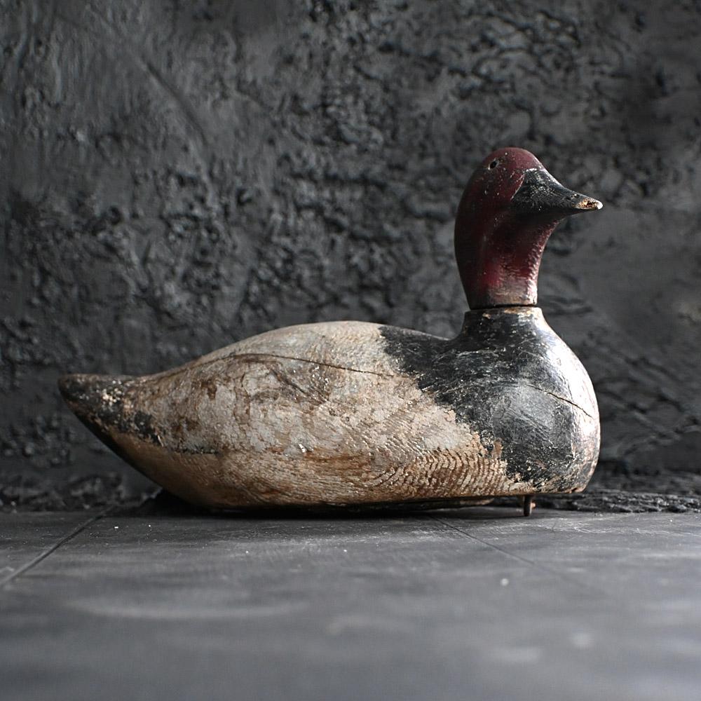 Folk Art Early 20th century English estate made decoy duck For Sale