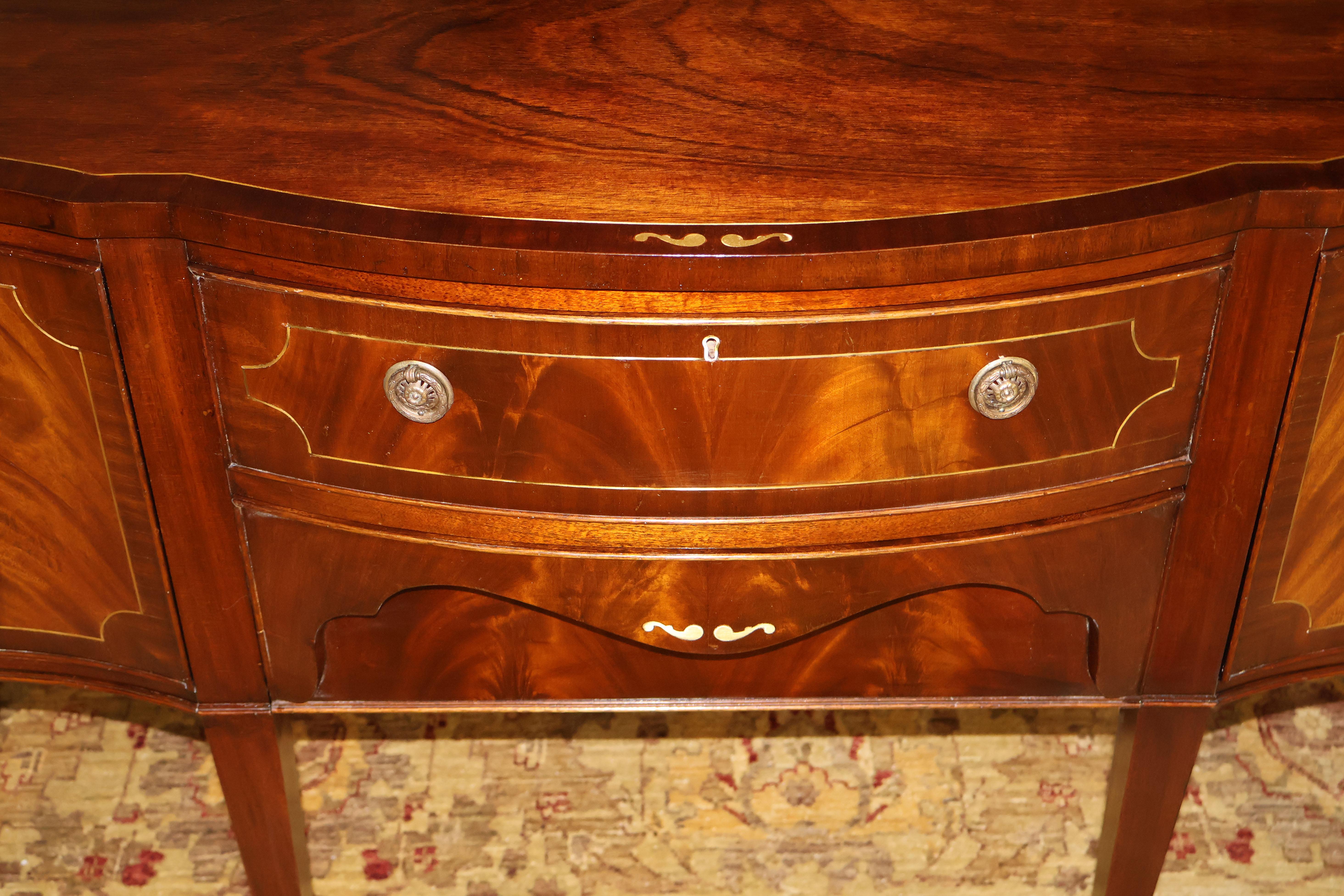 Early 20th Century English Flame Mahogany Federal Style Sideboard  6