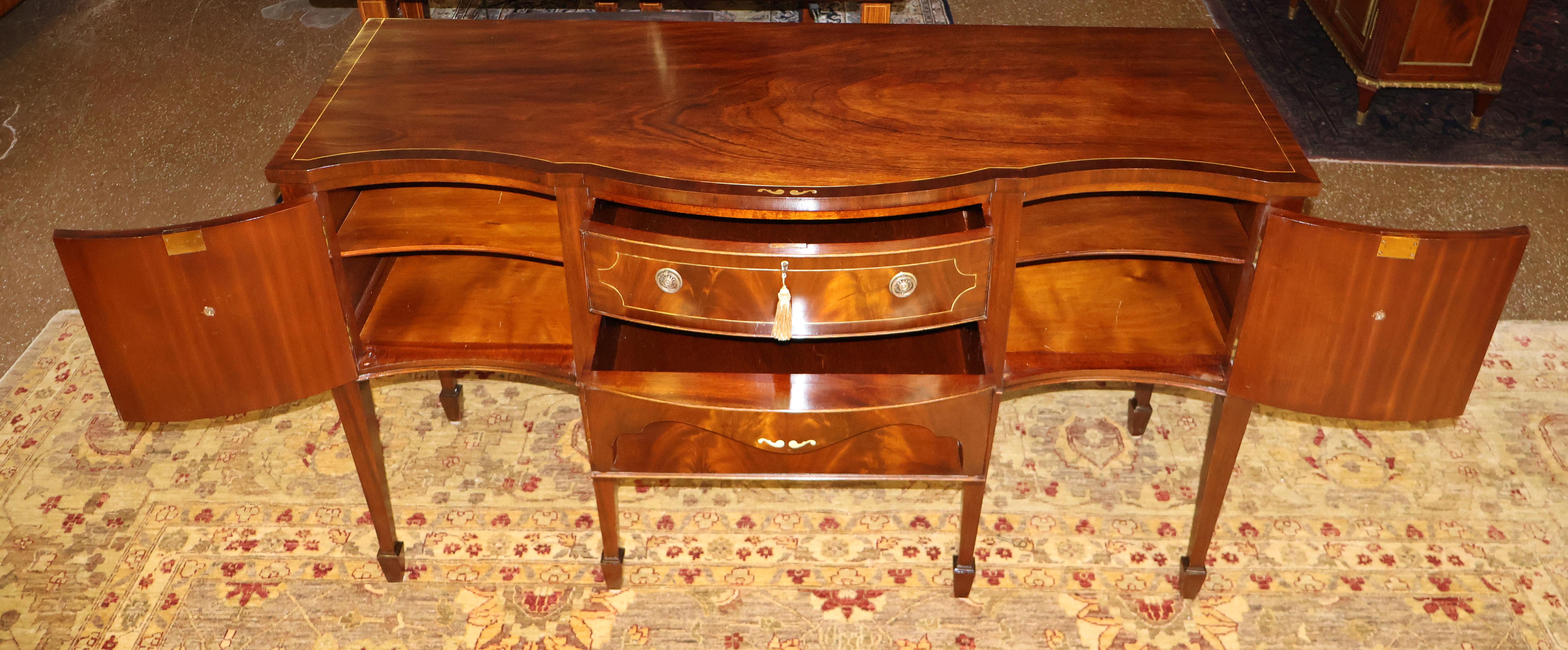 Early 20th Century English Flame Mahogany Federal Style Sideboard  9