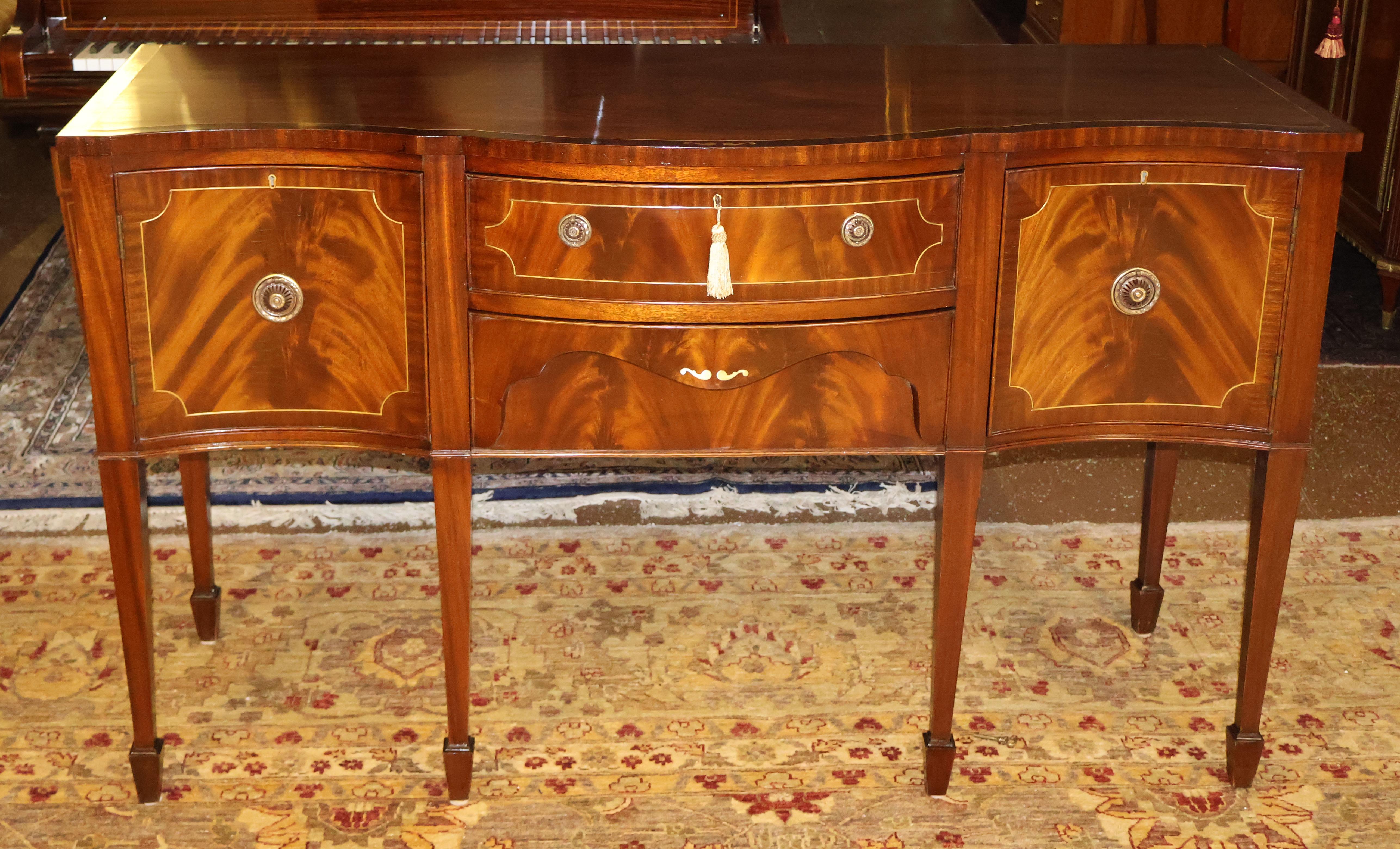 British Early 20th Century English Flame Mahogany Federal Style Sideboard 