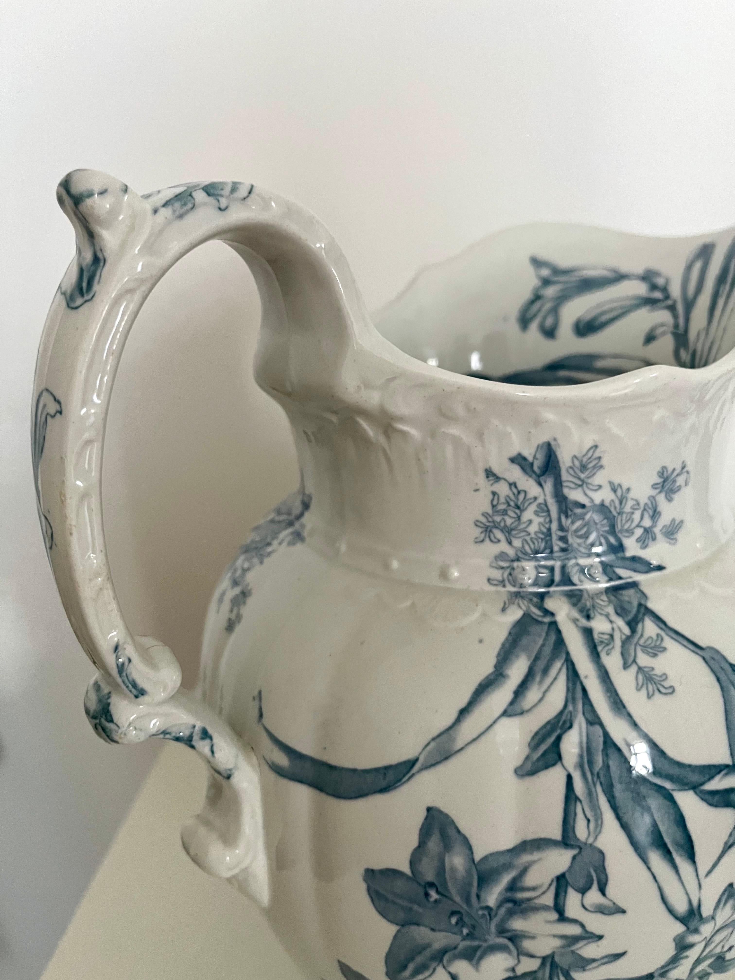 Pichet anglais en céramique à fleurs du début du 20e siècle par BWM & Co, Cauldon England en vente 8