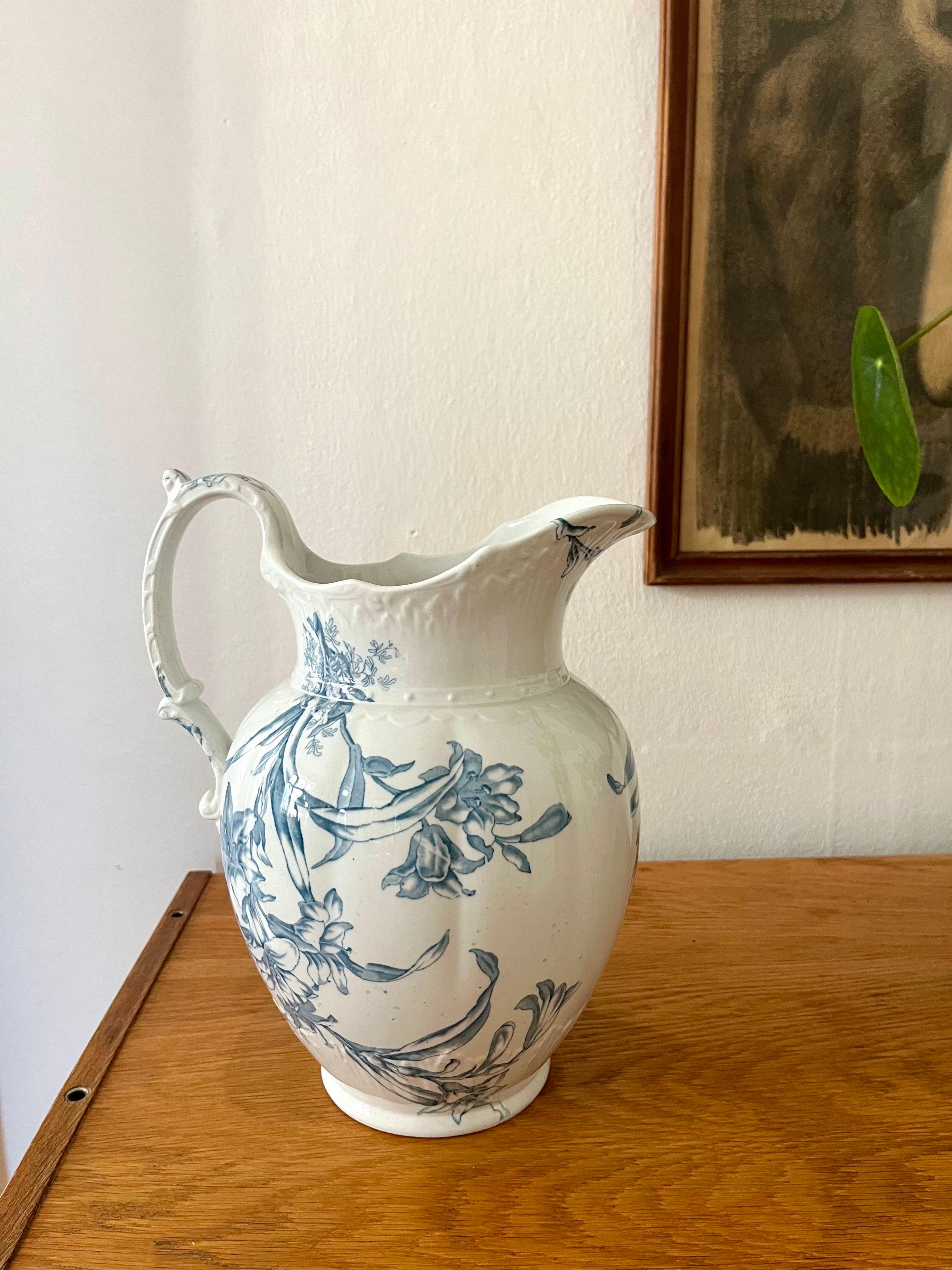 Victorien Pichet anglais en céramique à fleurs du début du 20e siècle par BWM & Co, Cauldon England en vente