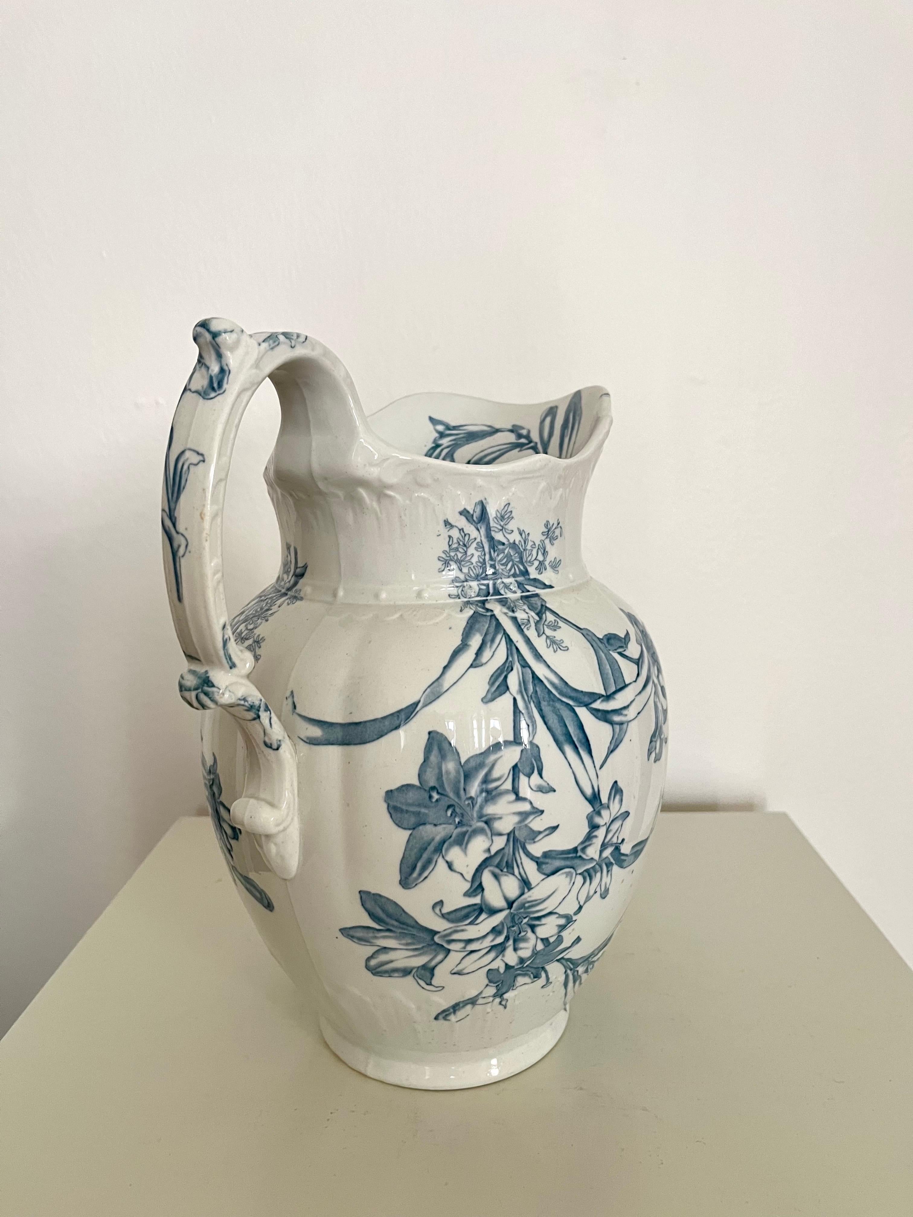 Pichet anglais en céramique à fleurs du début du 20e siècle par BWM & Co, Cauldon England en vente 1