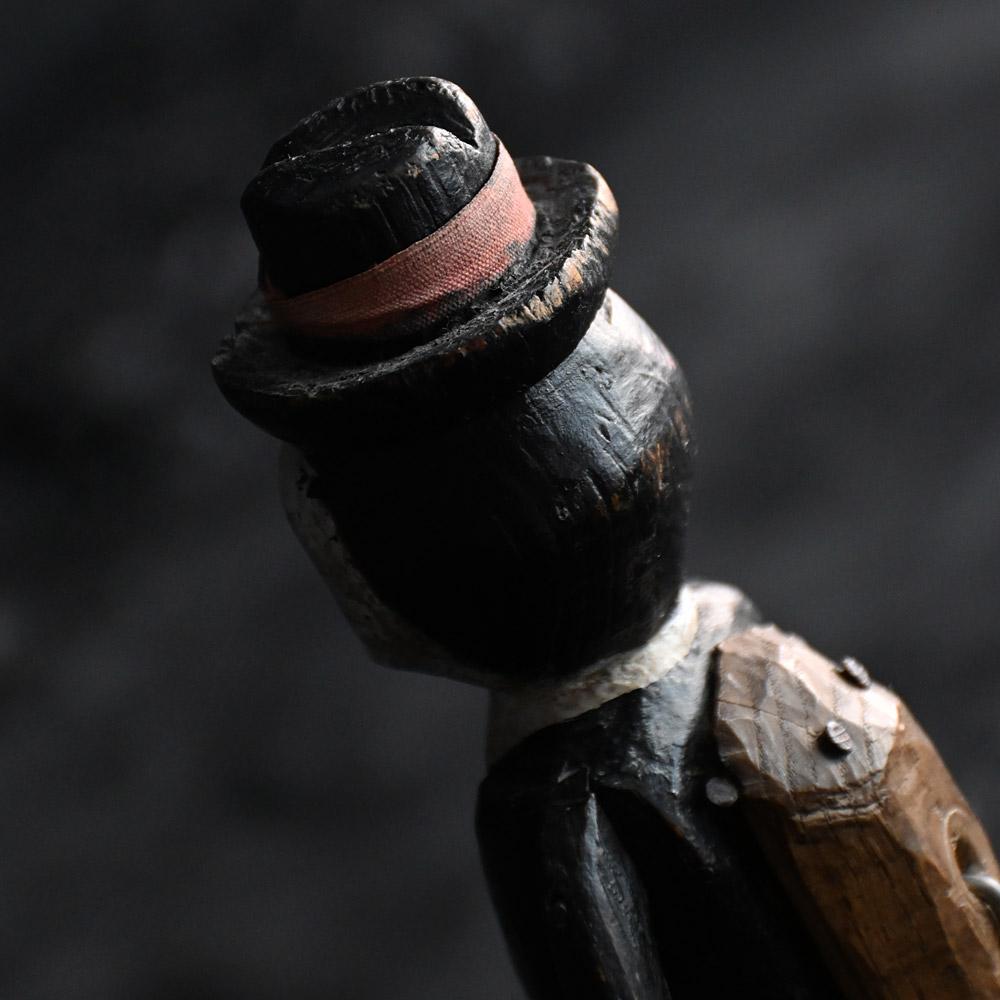 Early 20th Century English Folk Art Jigger Doll with Beaded Eyes For Sale 1