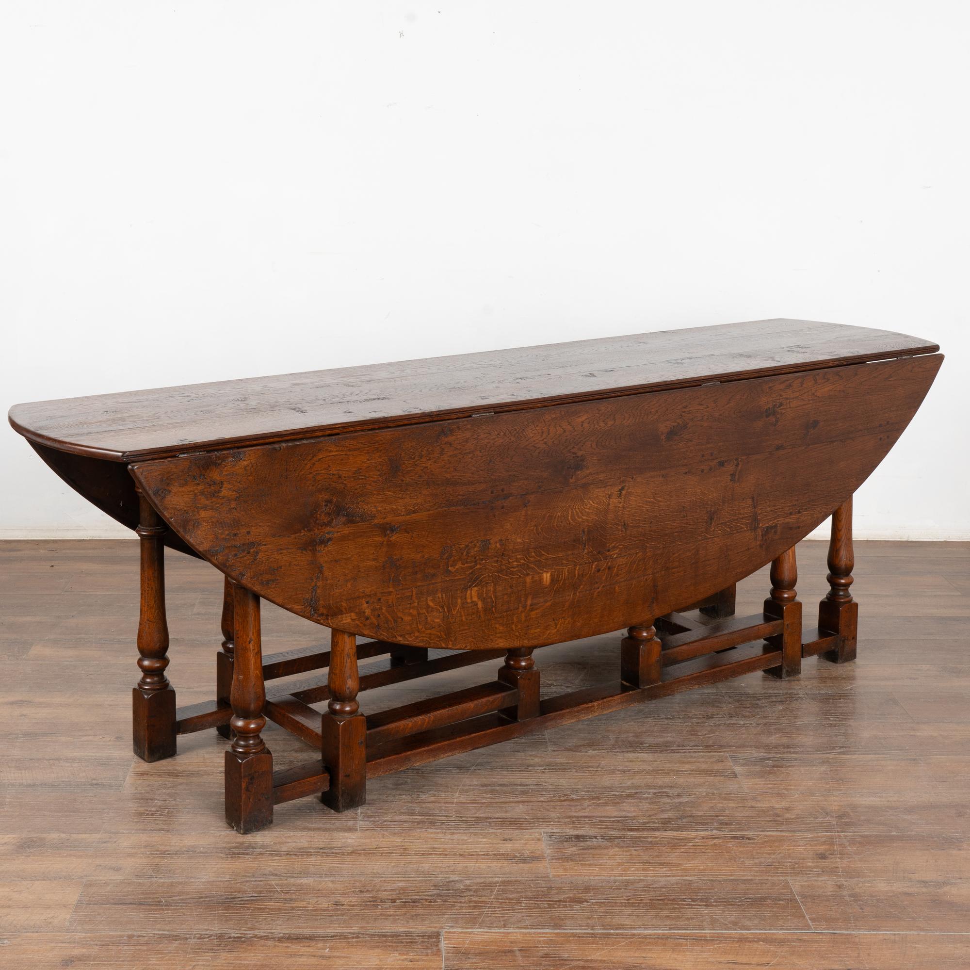 Table de salle à manger en bois de chêne à pied en treillis du début du 20e siècle, de style anglais en vente 6