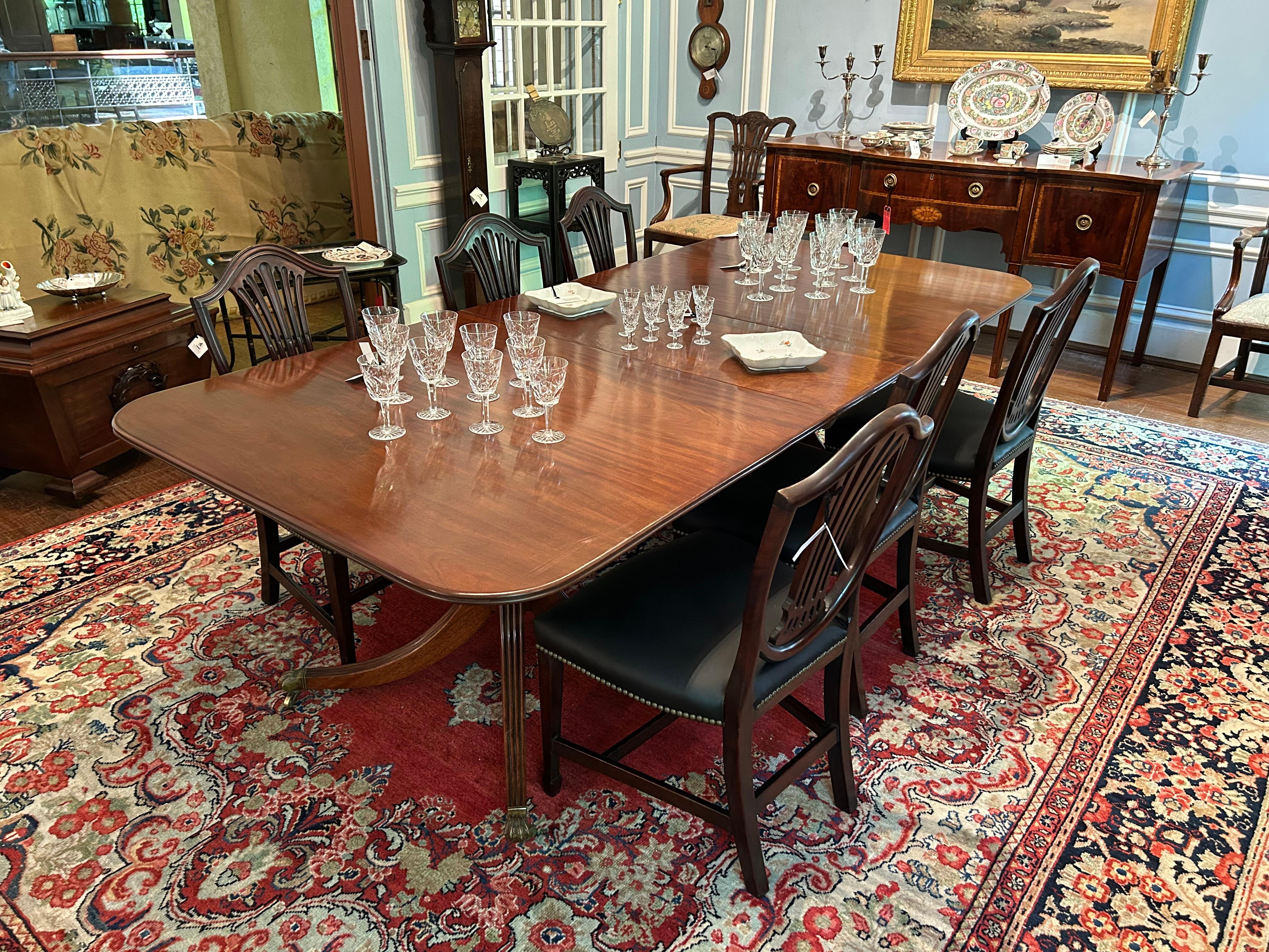 Early 20th Century English George III Mahogany Dining Table 4