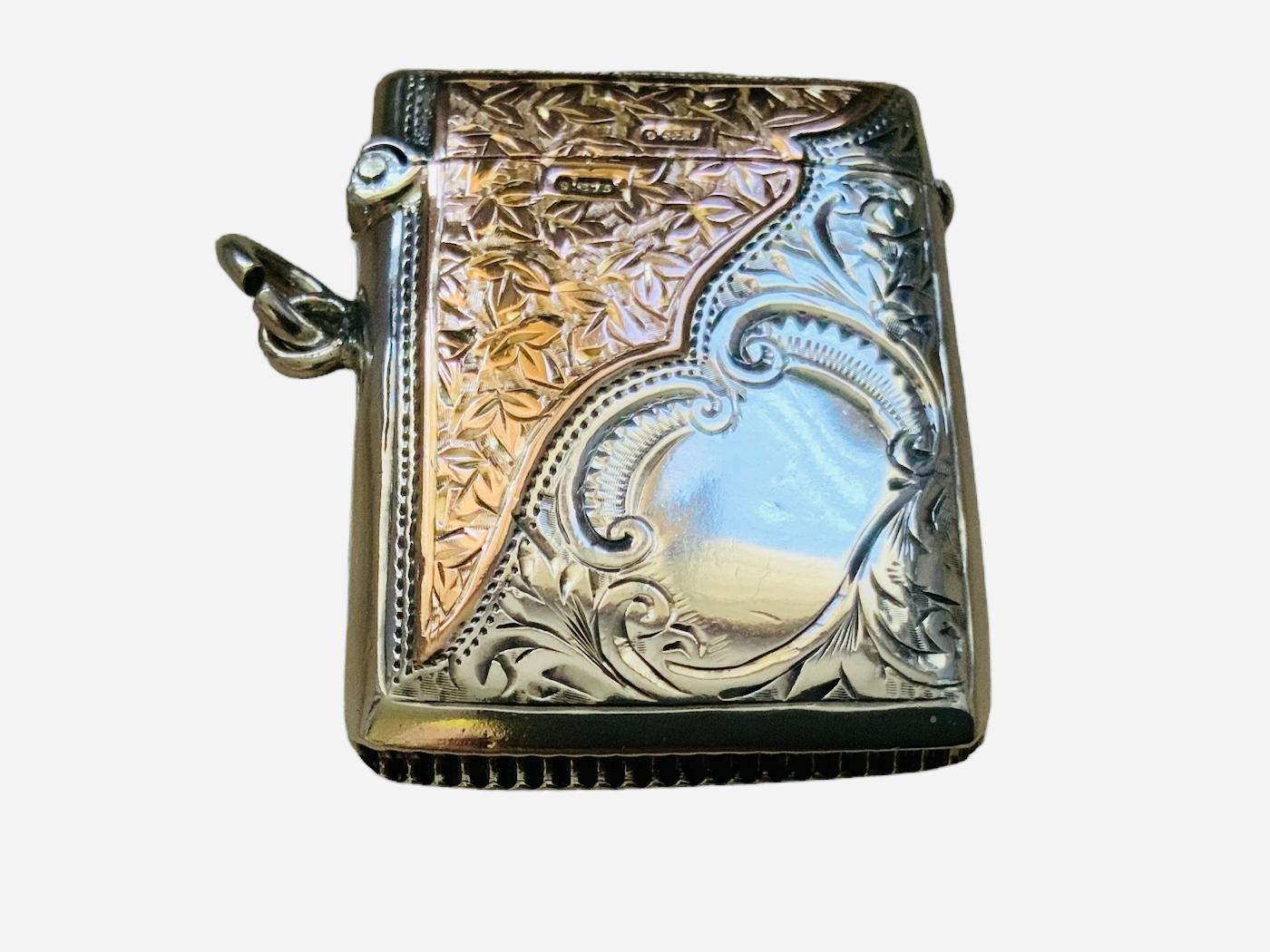 Englisches Vesta-Etui aus Gold und Sterlingsilber des frühen 20. Jahrhunderts/Keepsake im Angebot 1