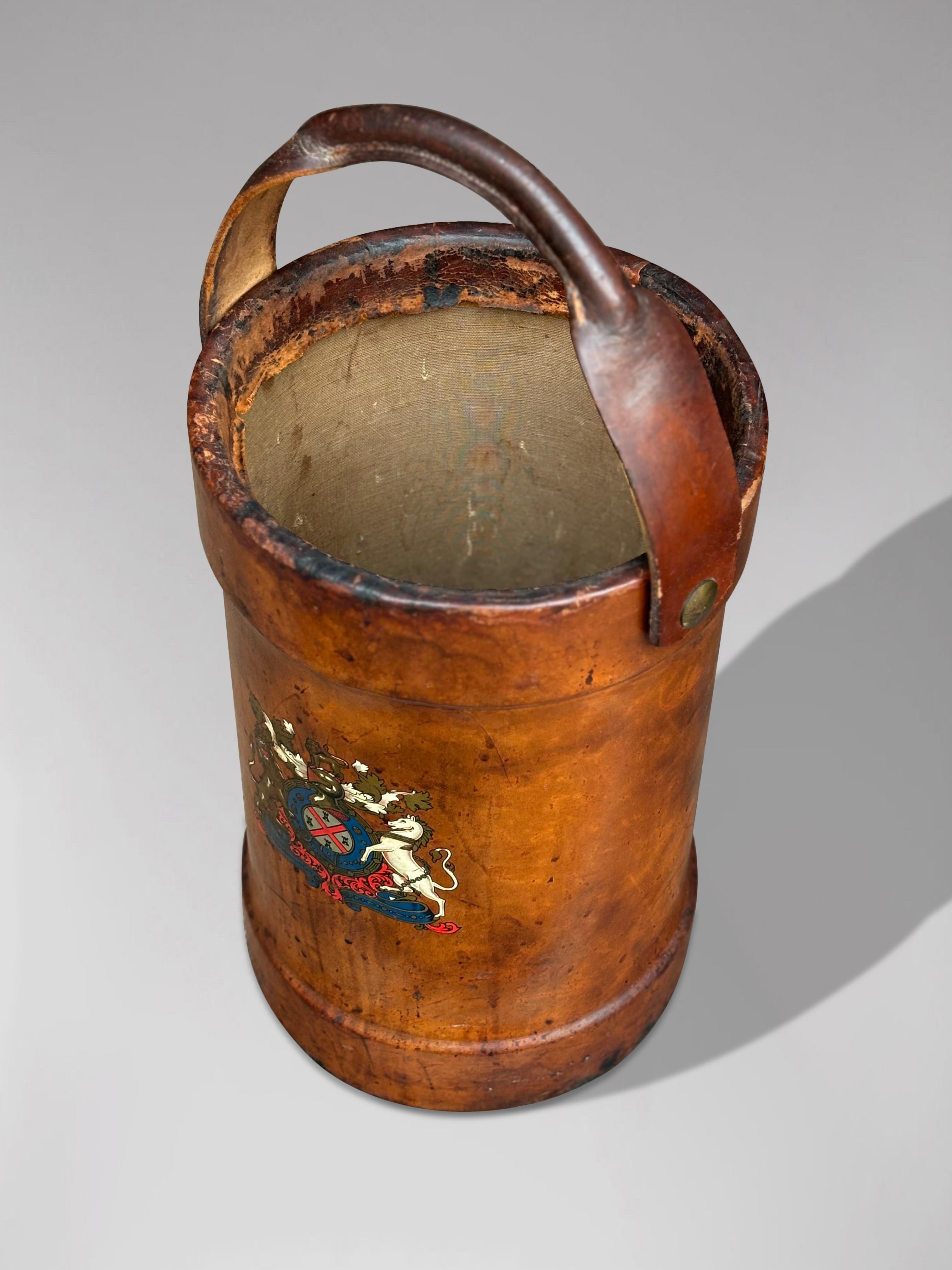 Pelle Secchio da fuoco in pelle inglese dei primi del Novecento, 1900 in vendita