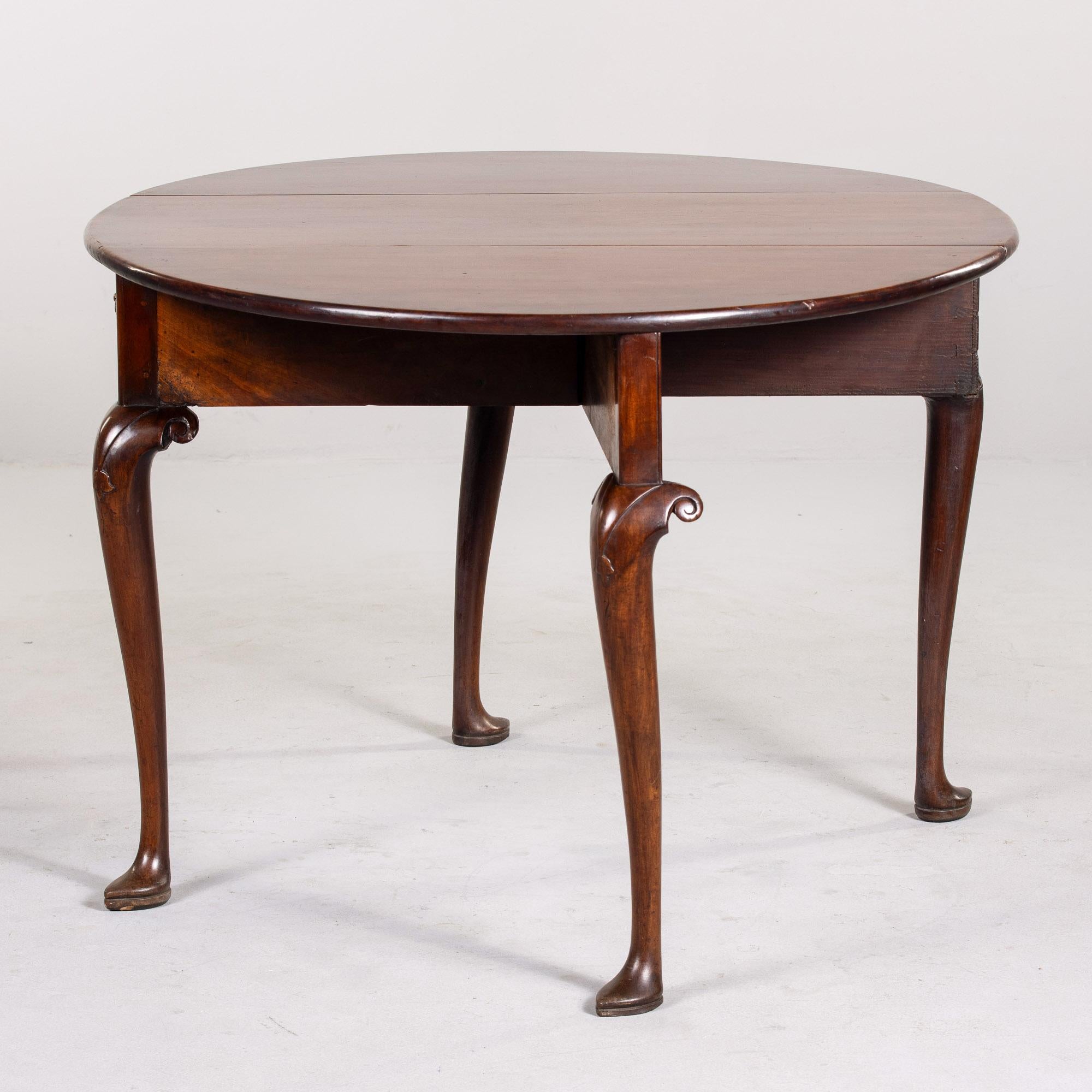 20ième siècle Table à abattant en acajou anglais du début du 20e siècle en vente