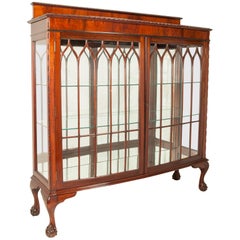 Early 20th Century English Mahogany Vitrine Display-Cabinet