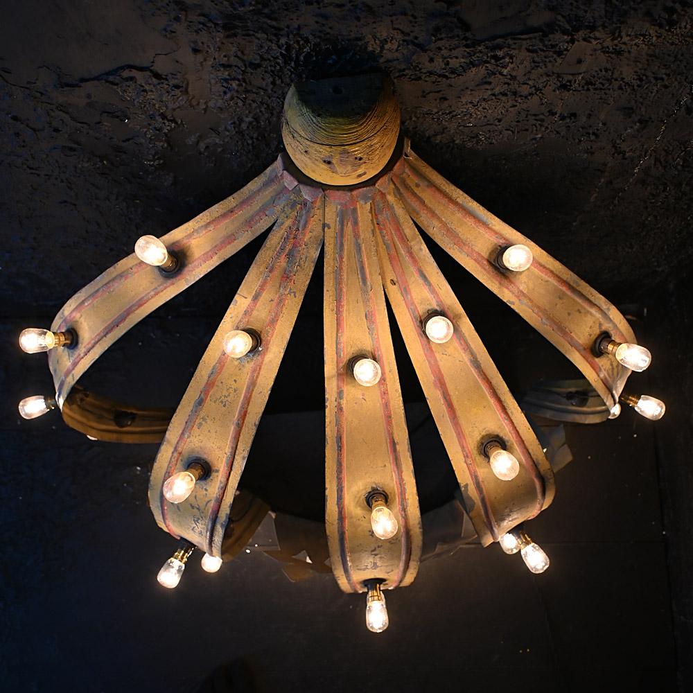 Early 20th Century English Metal Fairground Crown Light  For Sale 7