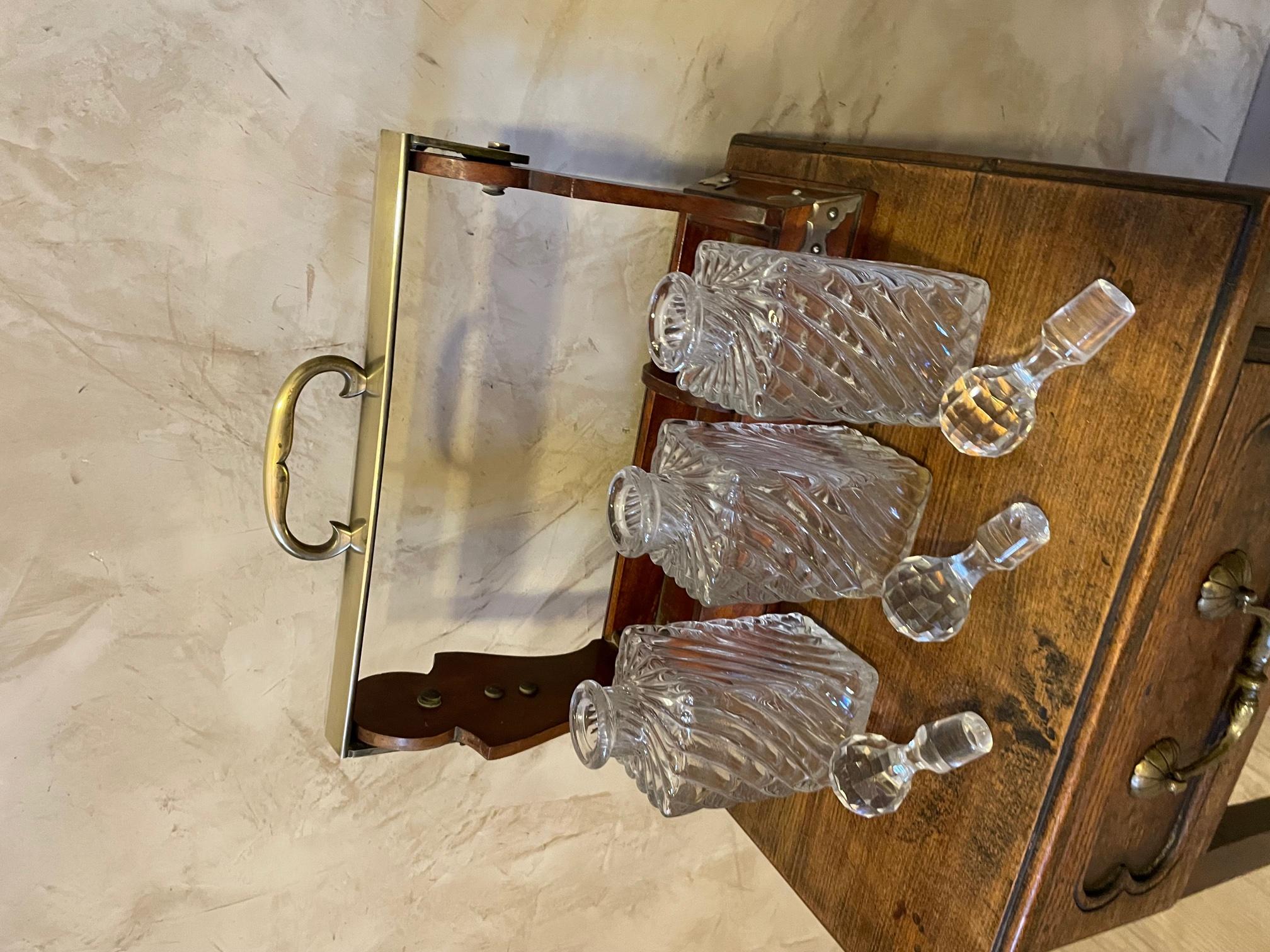 Early 20th Century English Oak, Brass and Crystal Liquor Cellar 11
