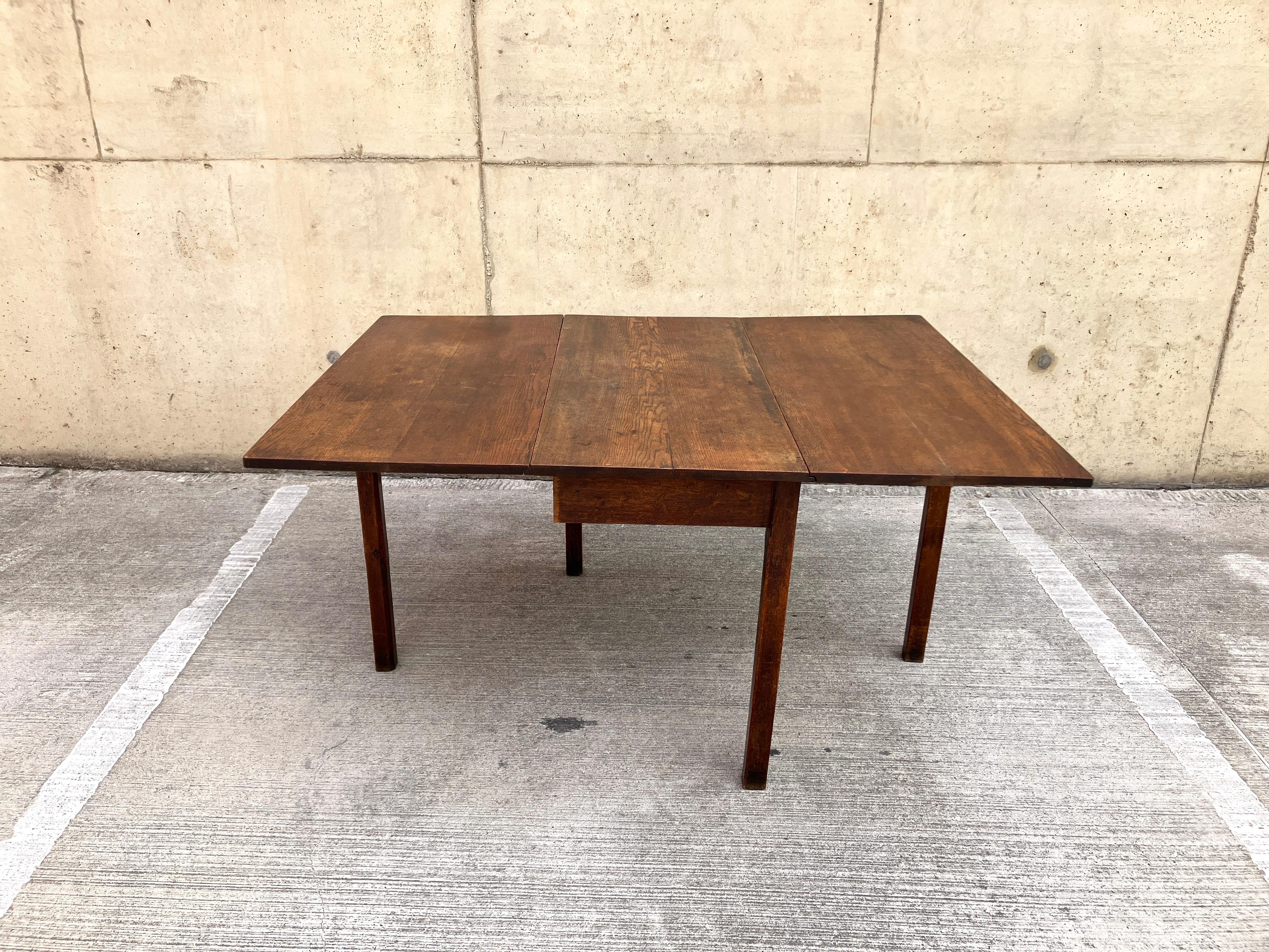 Table de salle à manger en chêne anglais du début du 20e siècle, à abattant Bon état - En vente à Leicester, GB