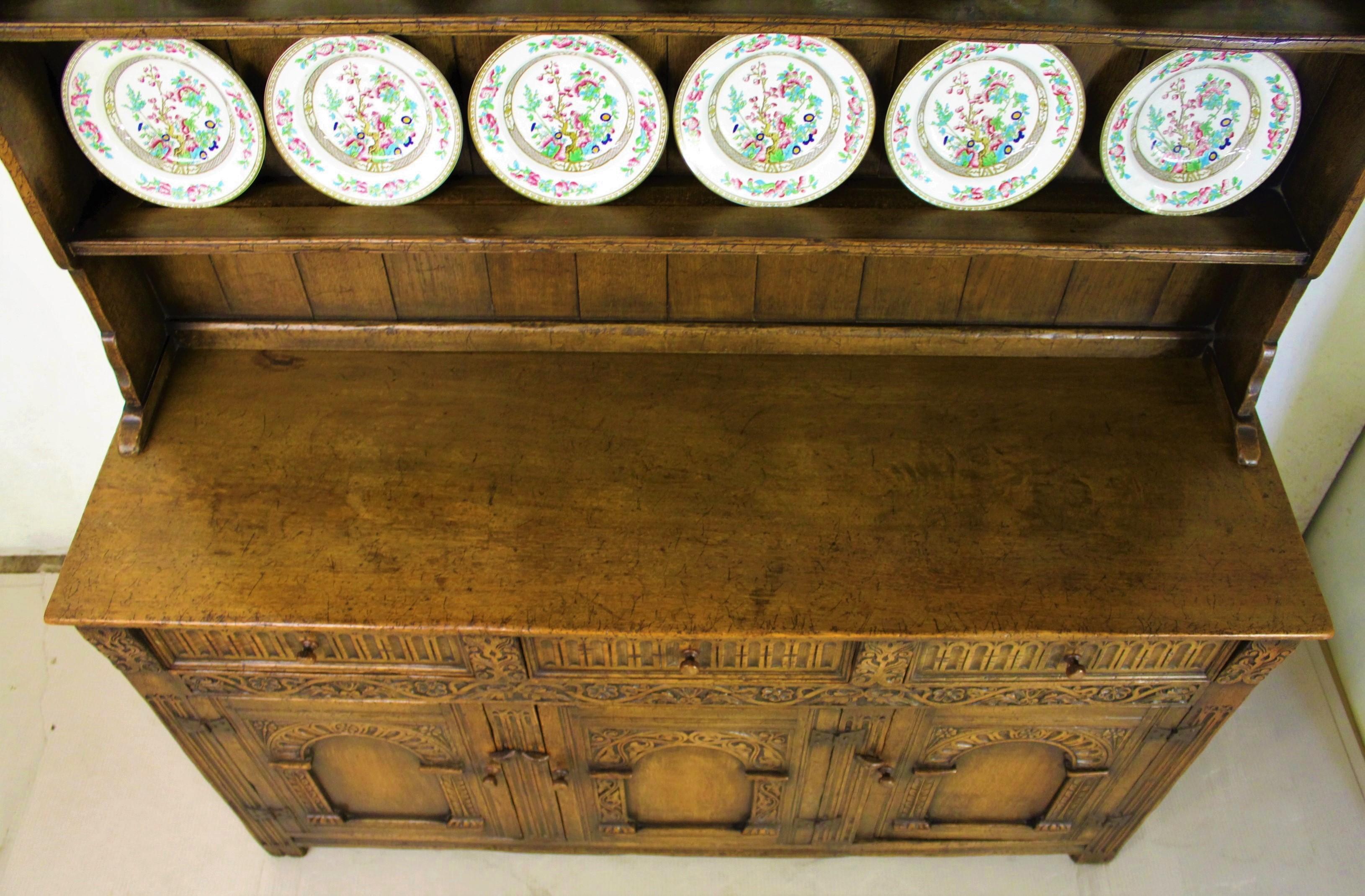 Early 20th Century English Oak Dresser For Sale 13