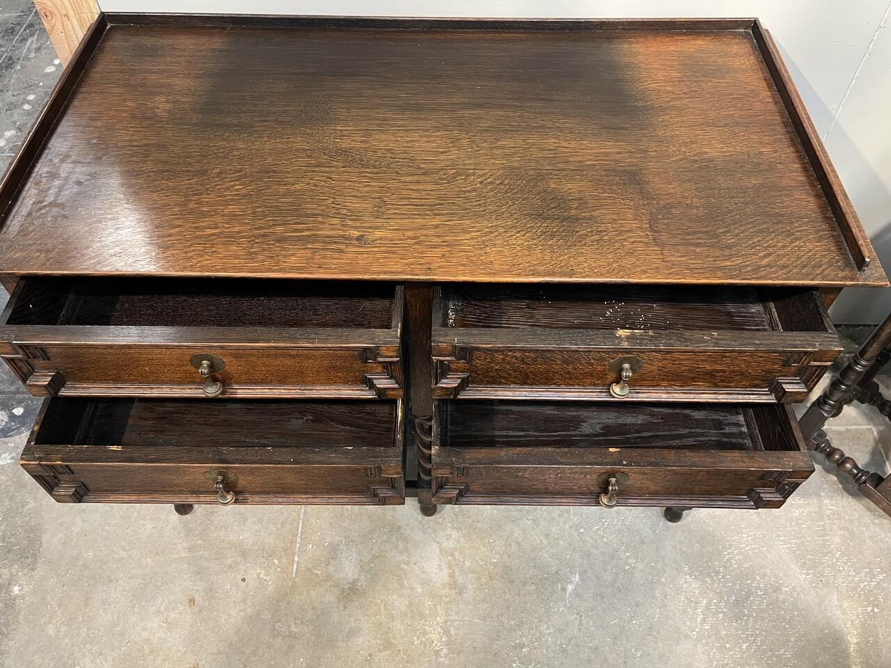 Early 20th Century English Oak Jacobean Hall Sofa Table In Good Condition For Sale In Houston, TX