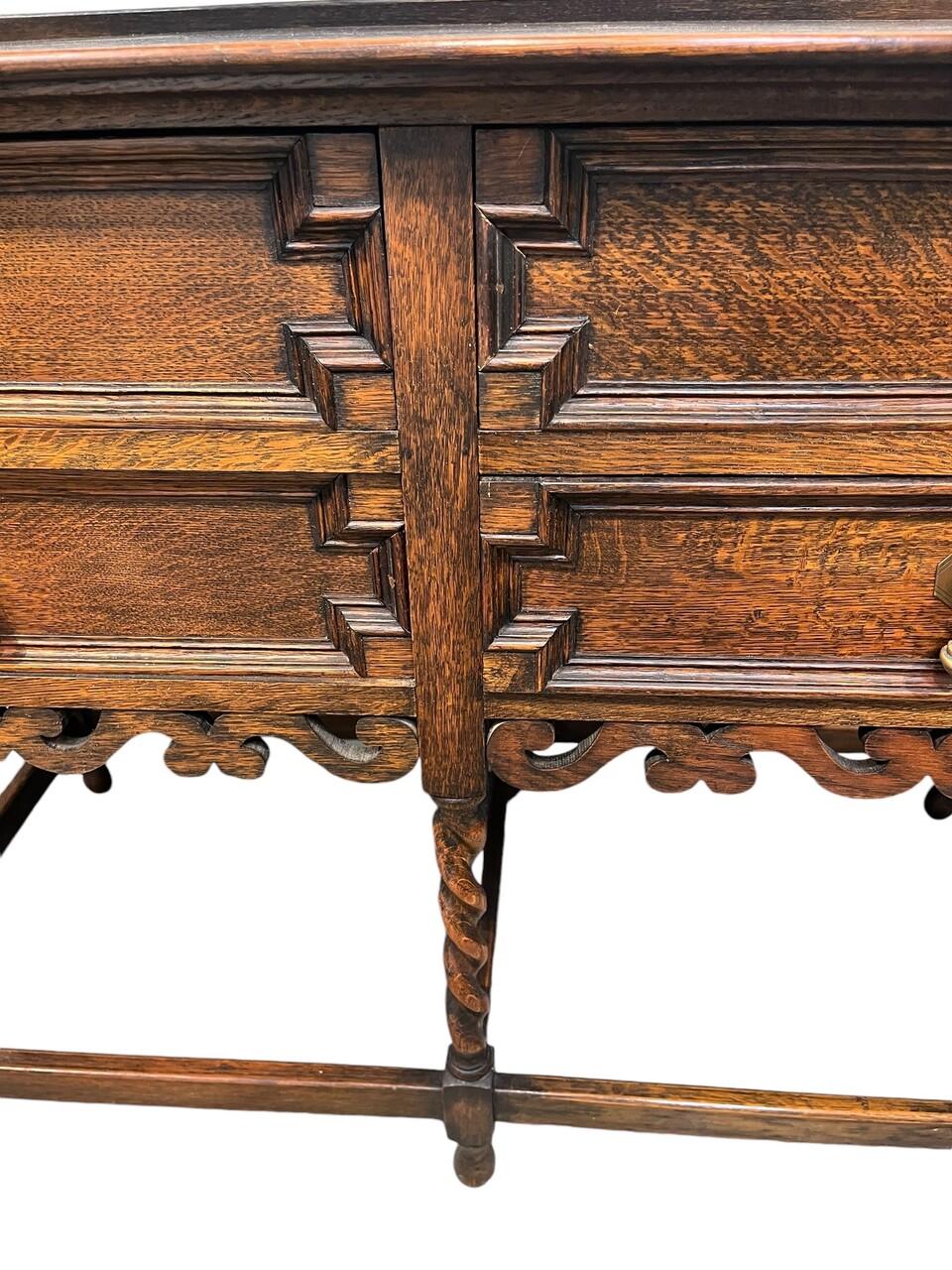 Early 20th Century English Oak Jacobean Hall Sofa Table For Sale 3