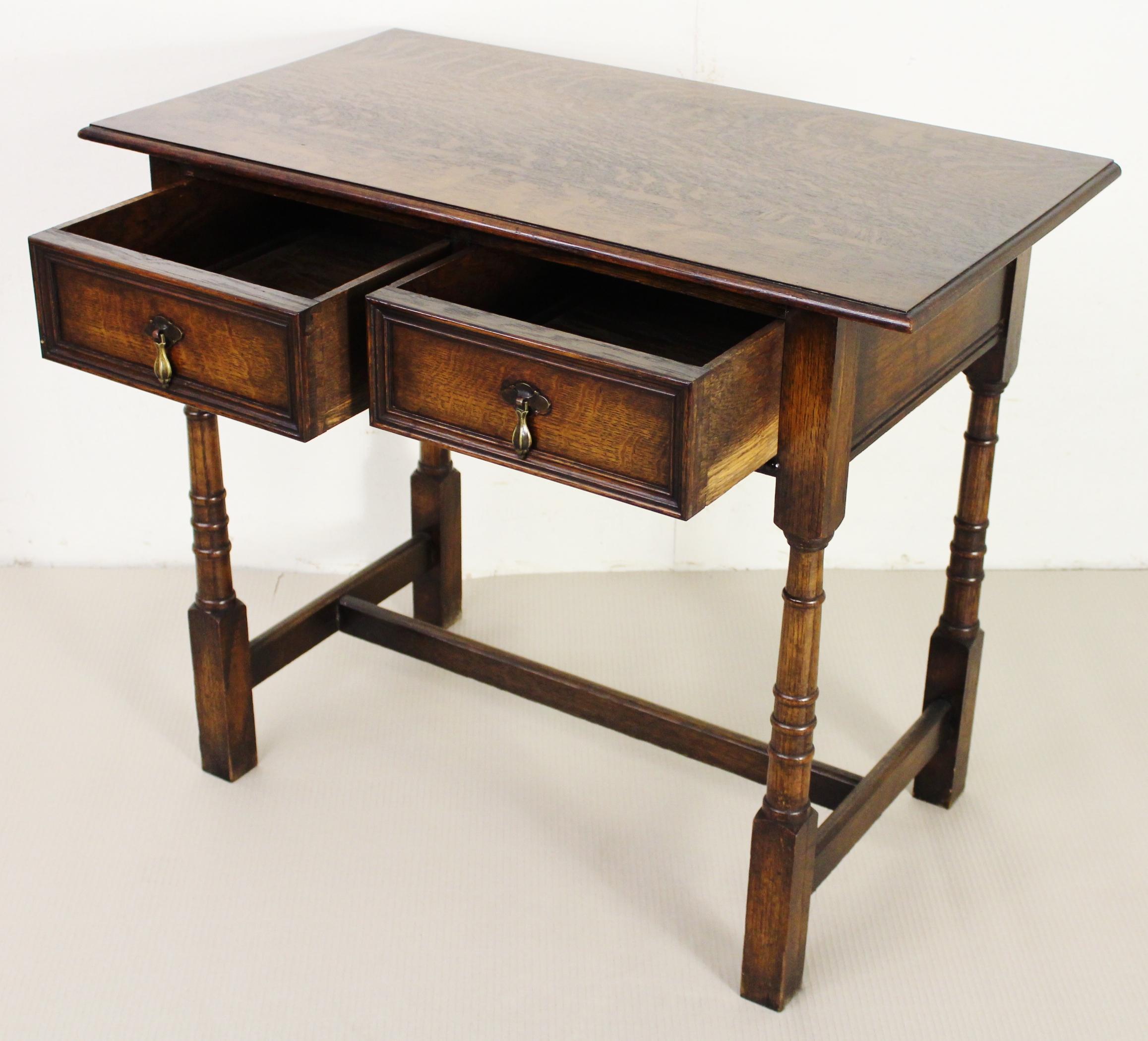 Early 20th Century English Oak Side Table 7
