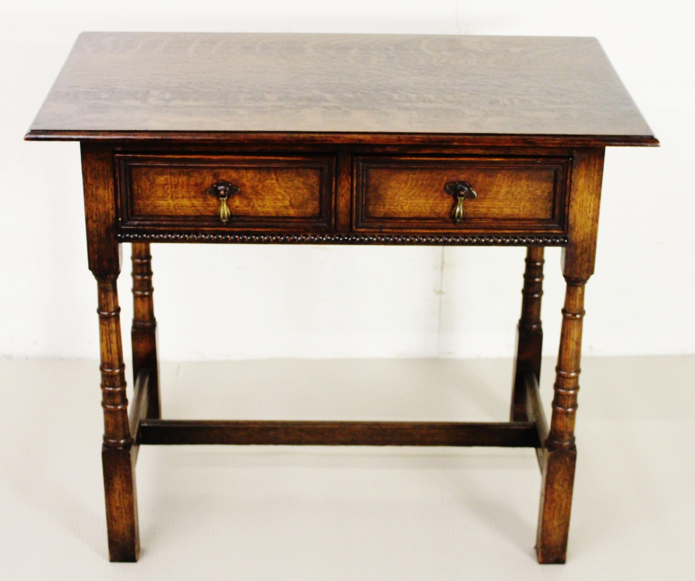Early 20th Century English Oak Side Table In Good Condition In Poling, West Sussex