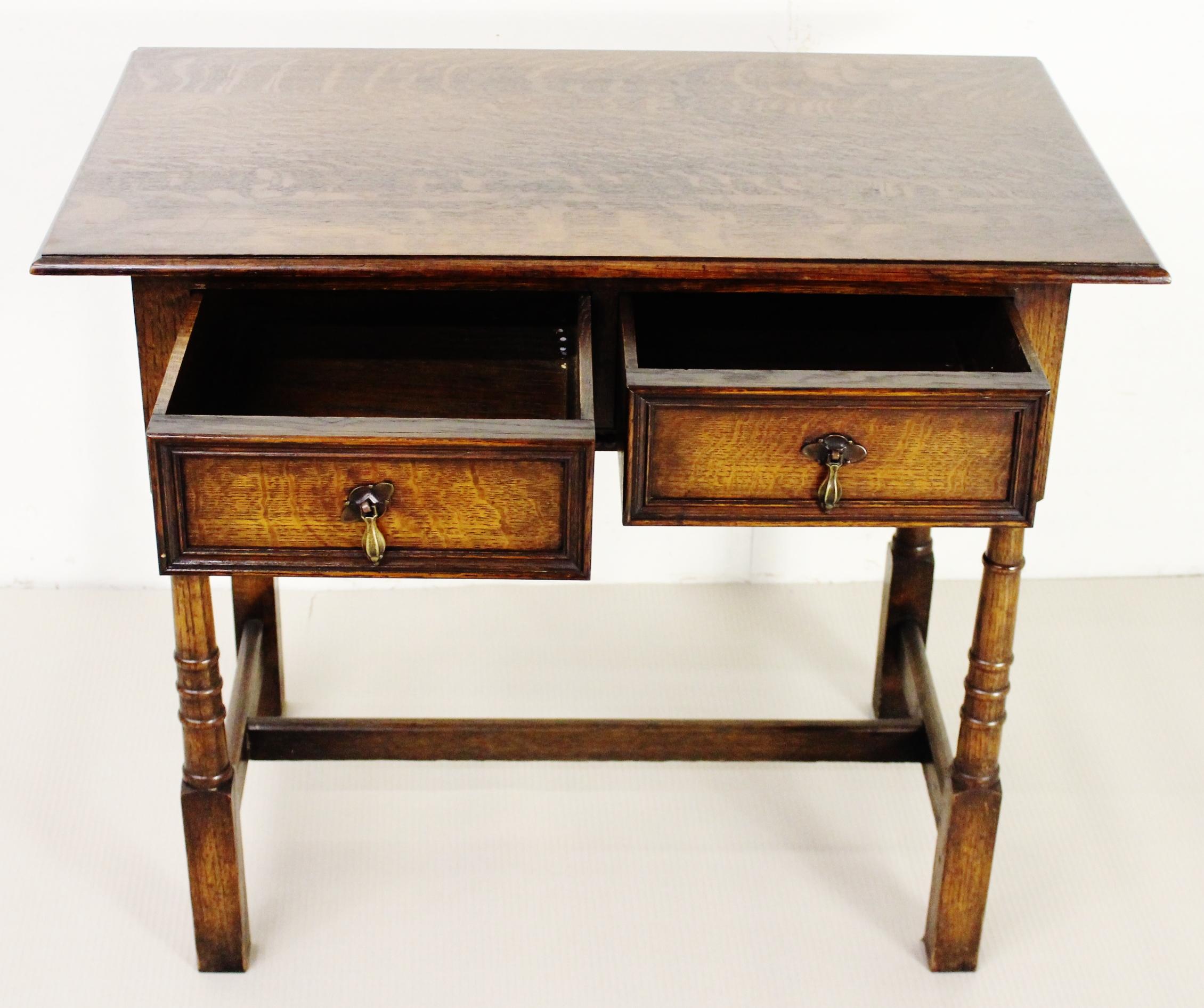 Early 20th Century English Oak Side Table 3
