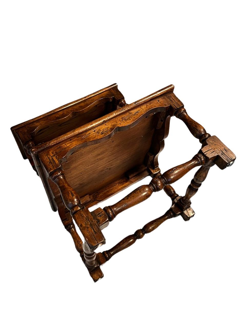 Englischer Stuhl aus Eiche des frühen 20. Jahrhunderts im Zustand „Relativ gut“ in North Miami, FL