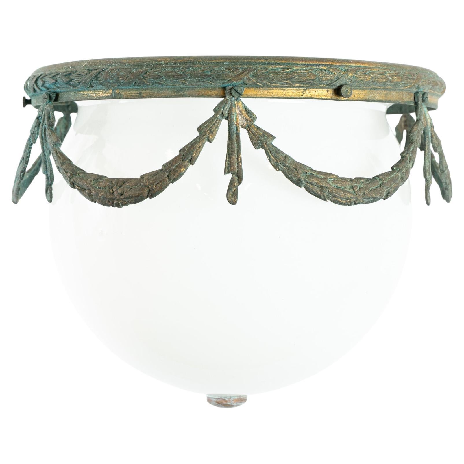 Plafonnier / Lámpara de techo de opalina inglesa de principios del siglo XX en venta